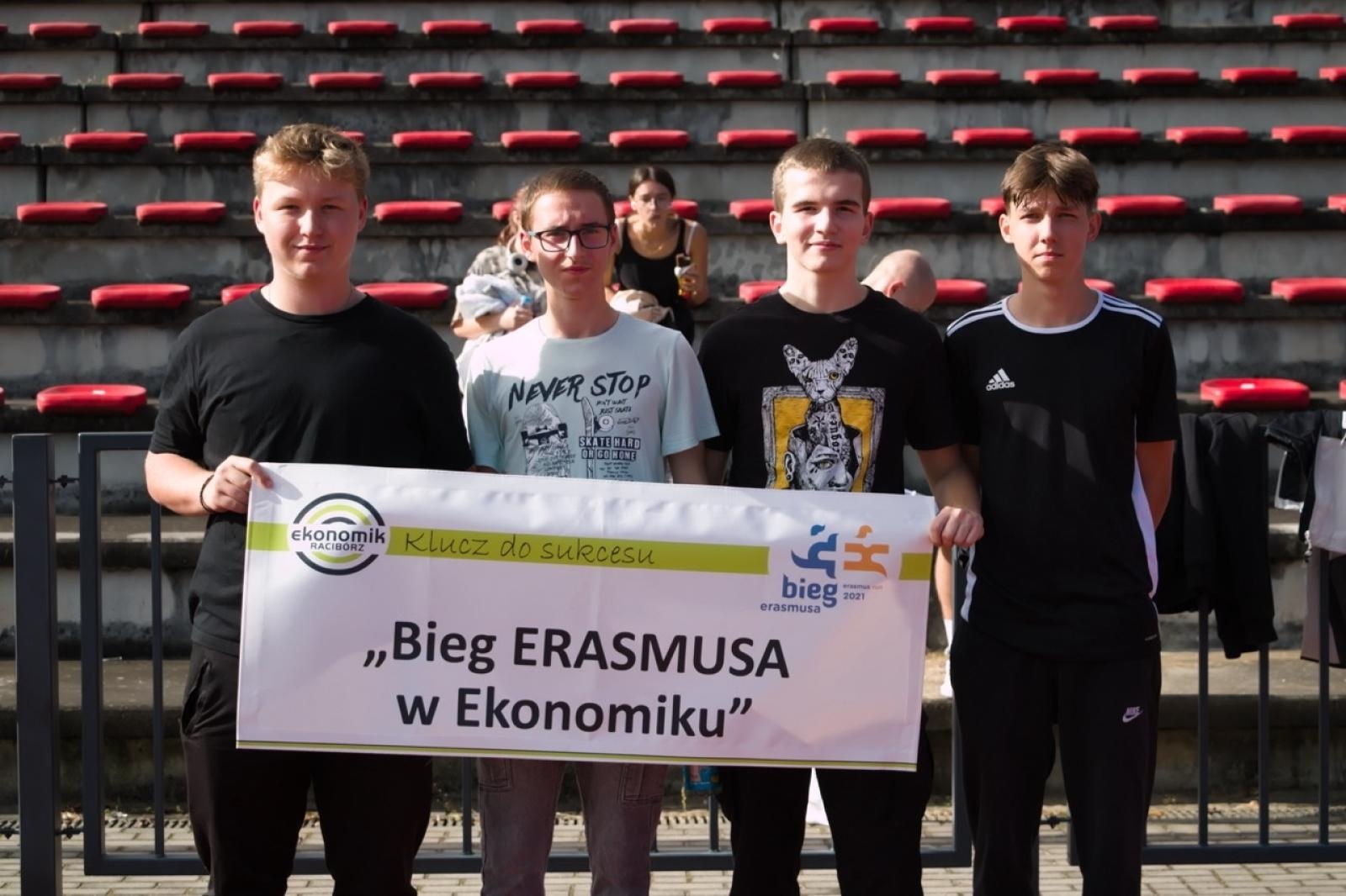 Zdjęcie w galerii na portalu naszraciborz.pl: IV Bieg Erasmusa w Ekonomiku [FOTO] wiadomości z regionu