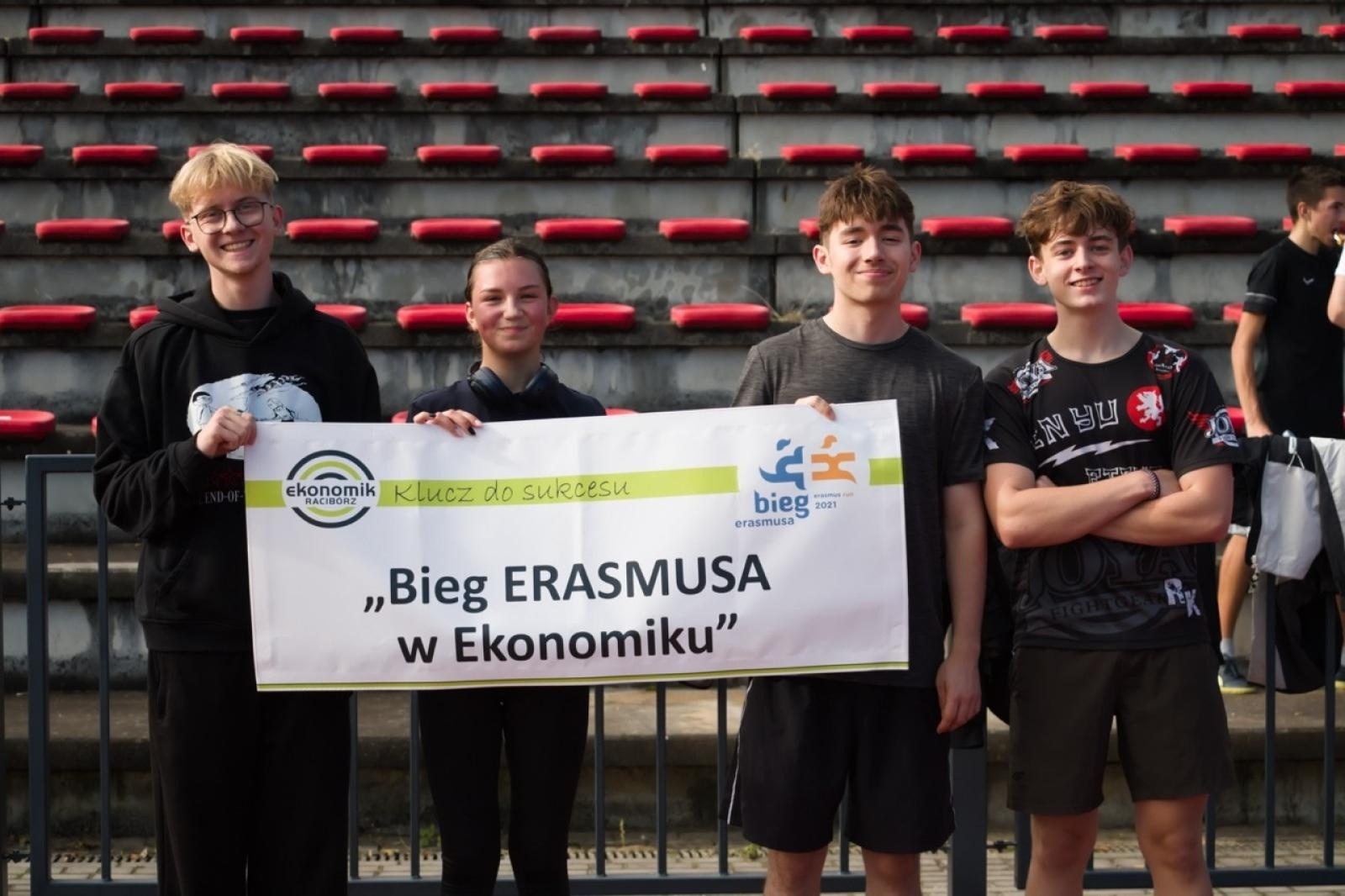 Zdjęcie w galerii na portalu naszraciborz.pl: IV Bieg Erasmusa w Ekonomiku [FOTO] wiadomości z regionu