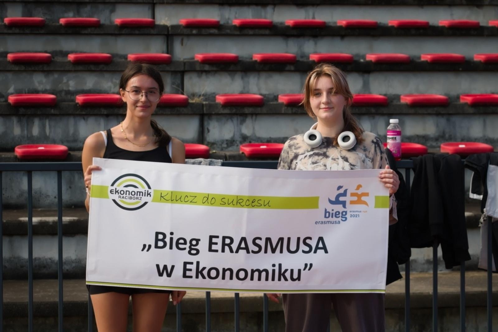 Zdjęcie w galerii na portalu naszraciborz.pl: IV Bieg Erasmusa w Ekonomiku [FOTO] wiadomości z regionu