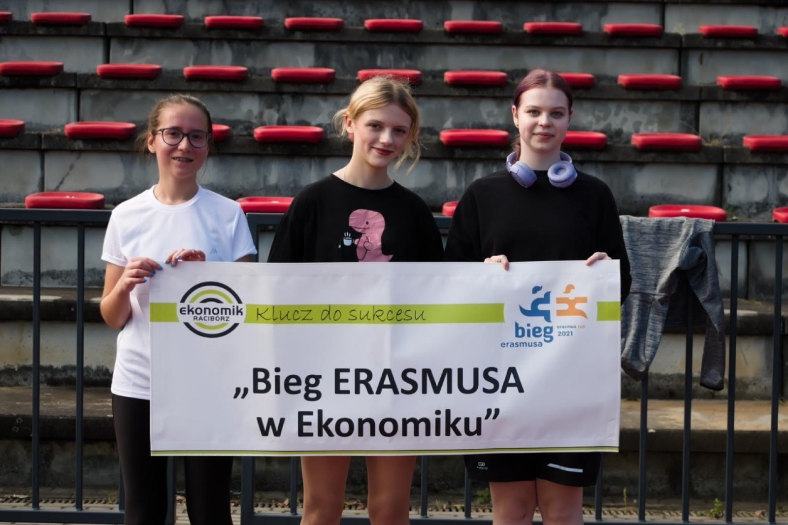 Zdjęcie w galerii na portalu naszraciborz.pl: IV Bieg Erasmusa w Ekonomiku [FOTO] wiadomości z regionu