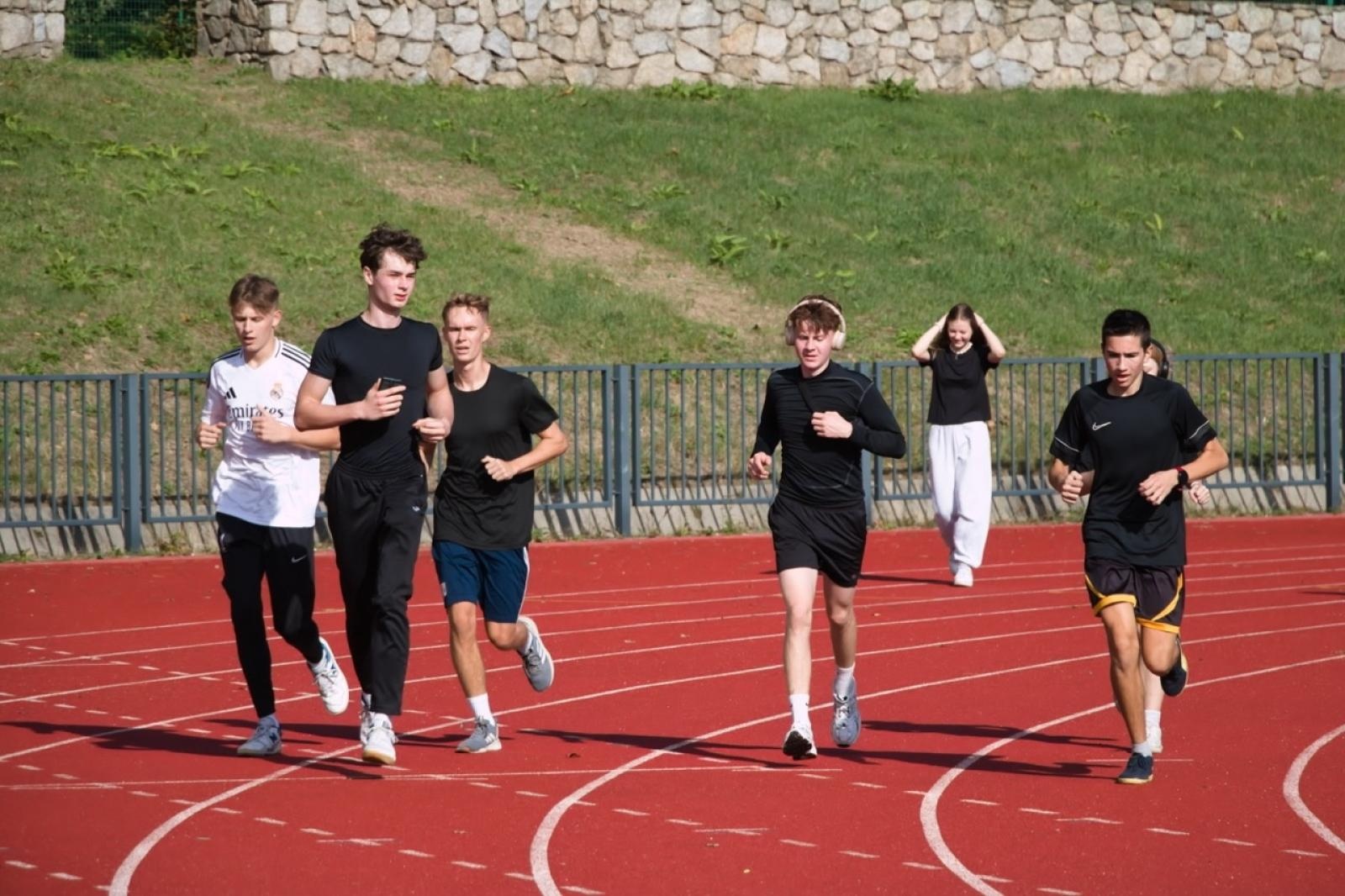 Zdjęcie w galerii na portalu naszraciborz.pl: IV Bieg Erasmusa w Ekonomiku [FOTO] wiadomości z regionu