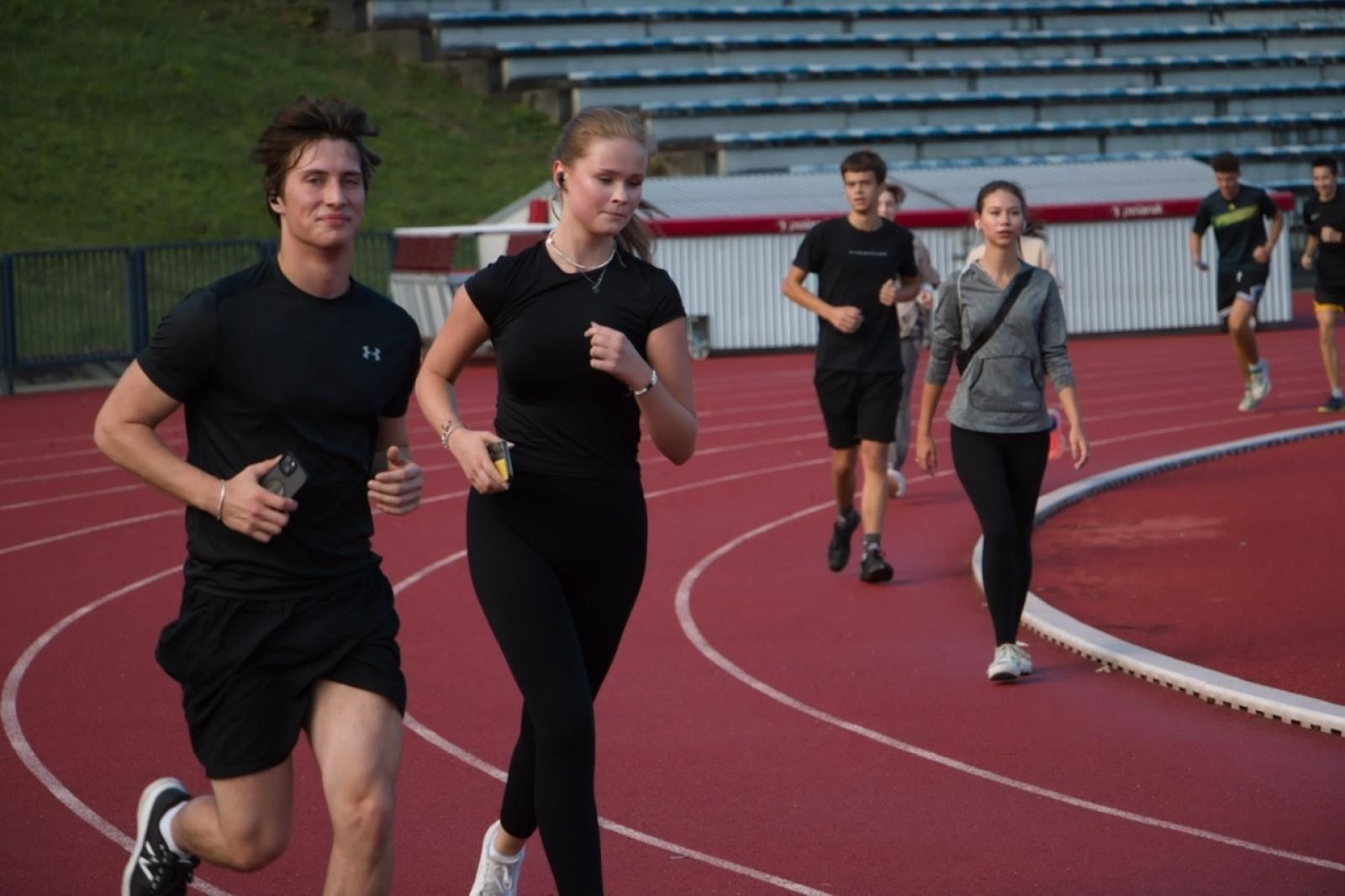 Zdjęcie w galerii na portalu naszraciborz.pl: IV Bieg Erasmusa w Ekonomiku [FOTO] wiadomości z regionu