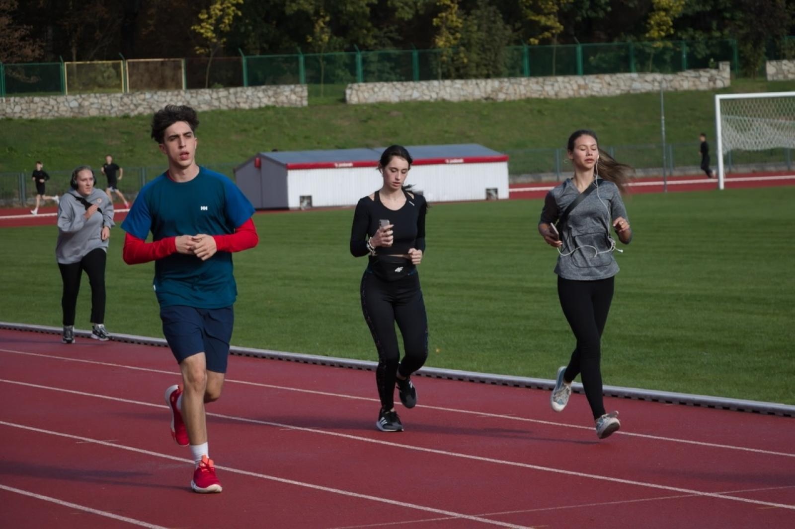 Zdjęcie w galerii na portalu naszraciborz.pl: IV Bieg Erasmusa w Ekonomiku [FOTO] wiadomości z regionu