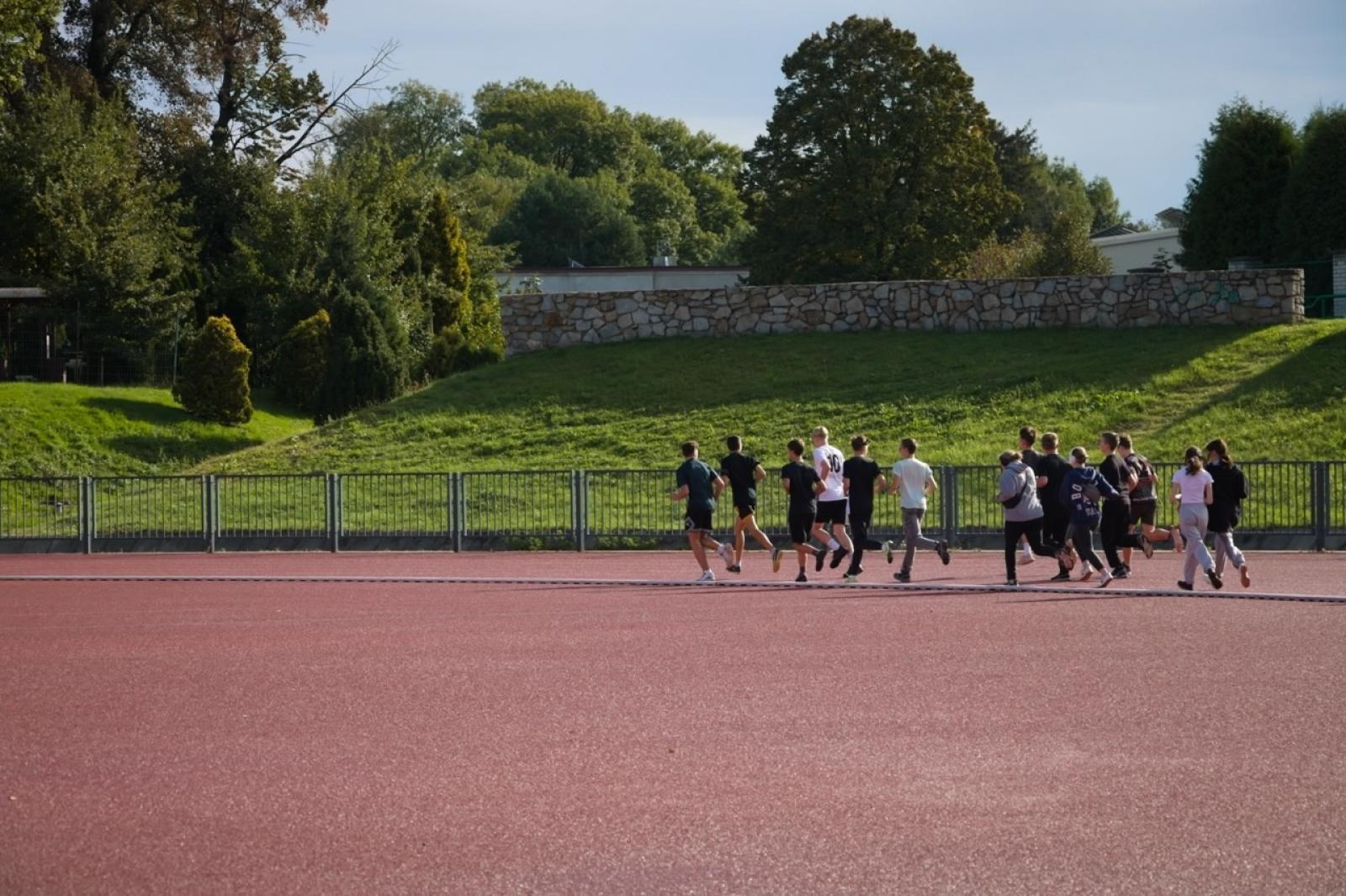 Zdjęcie w galerii na portalu naszraciborz.pl: IV Bieg Erasmusa w Ekonomiku [FOTO] wiadomości z regionu