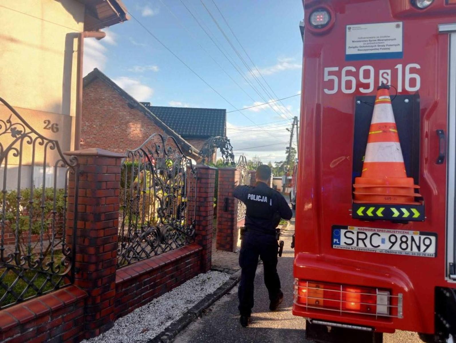 Zdjęcie w galerii na portalu naszraciborz.pl: Pożar sadzy w Szymocicach. W akcji pięć zastępów strażackich wiadomości z regionu