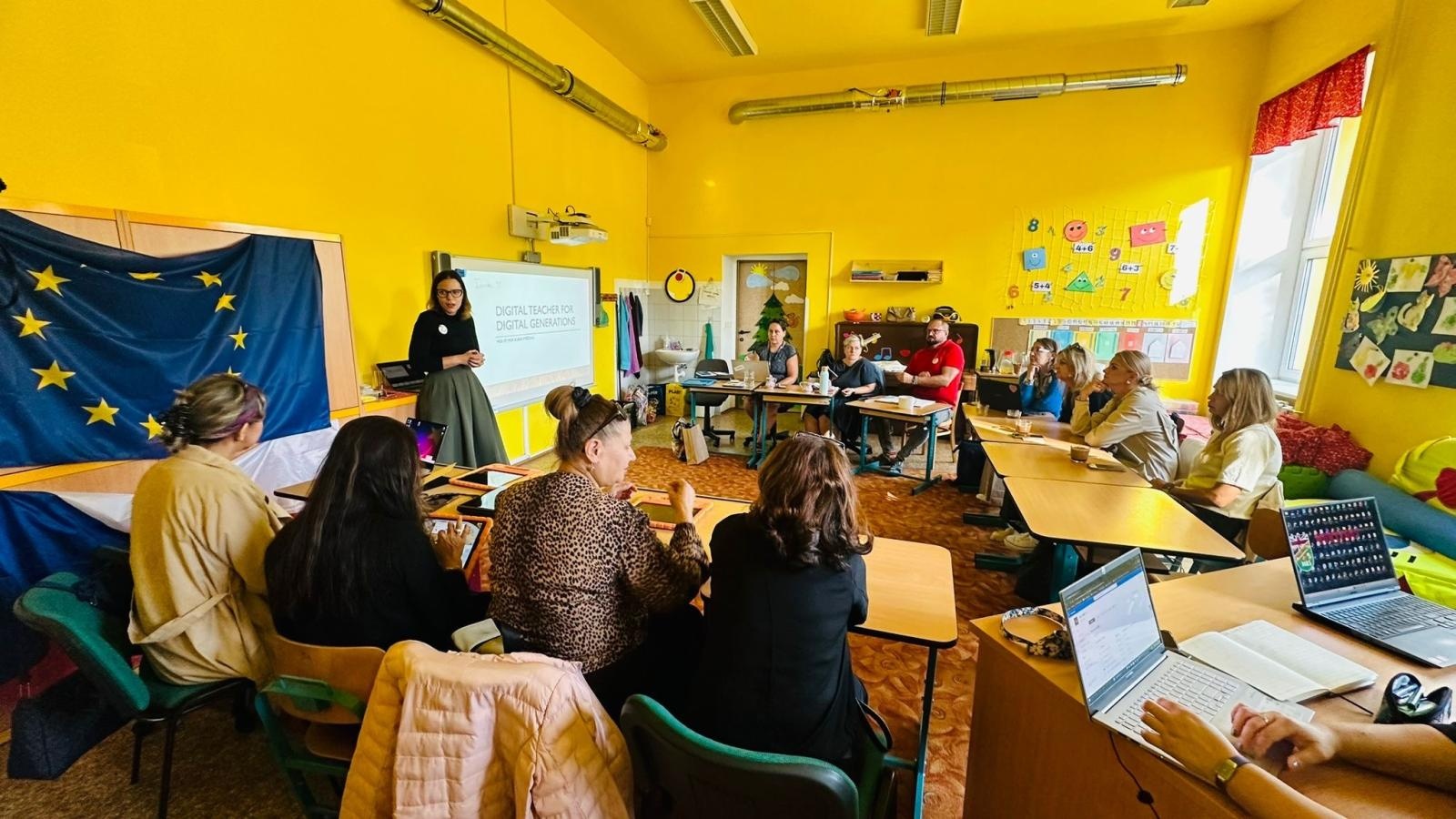 Zdjęcie w galerii na portalu naszraciborz.pl: Nauczyciele raciborskiej SP 4 w Ostrawie wiadomości z regionu