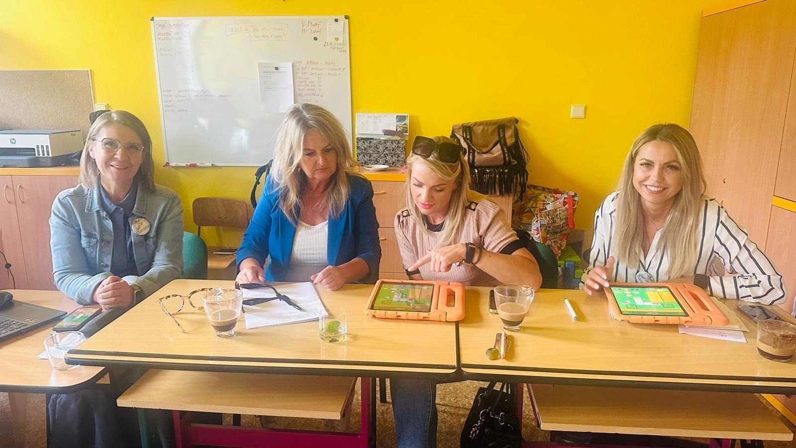 Zdjęcie w galerii na portalu naszraciborz.pl: Nauczyciele raciborskiej SP 4 w Ostrawie wiadomości z regionu