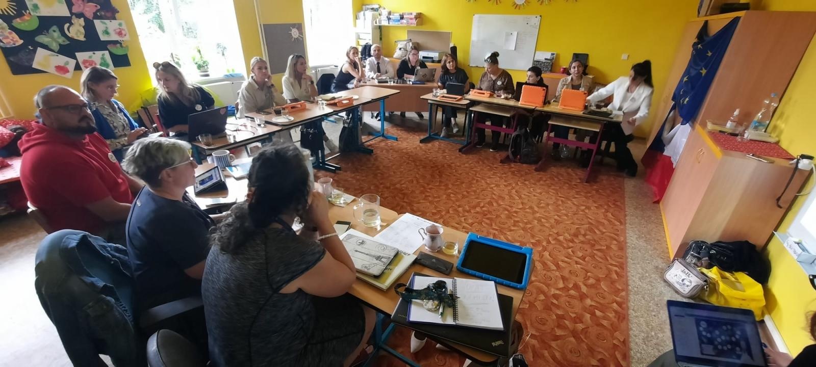 Zdjęcie w galerii na portalu naszraciborz.pl: Nauczyciele raciborskiej SP 4 w Ostrawie wiadomości z regionu