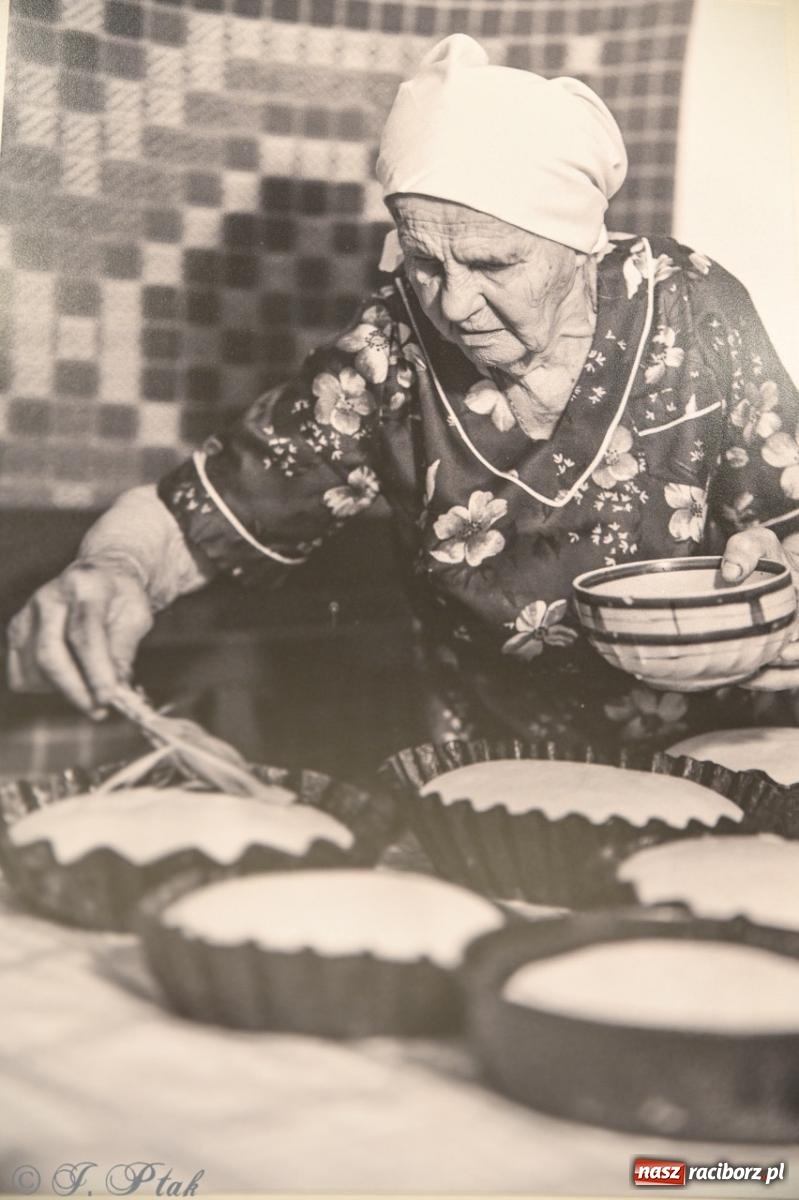 Zdjęcie w galerii na portalu naszraciborz.pl: Sztuka przeciw wojnie – Spotkanie z Tetianą Oleksiienką i Tają Levchenko w Bibliotece Raciborskiej wiadomości z regionu