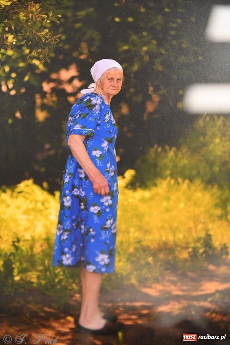 Zdjęcie w galerii na portalu naszraciborz.pl: Sztuka przeciw wojnie – Spotkanie z Tetianą Oleksiienką i Tają Levchenko w Bibliotece Raciborskiej wiadomości z regionu