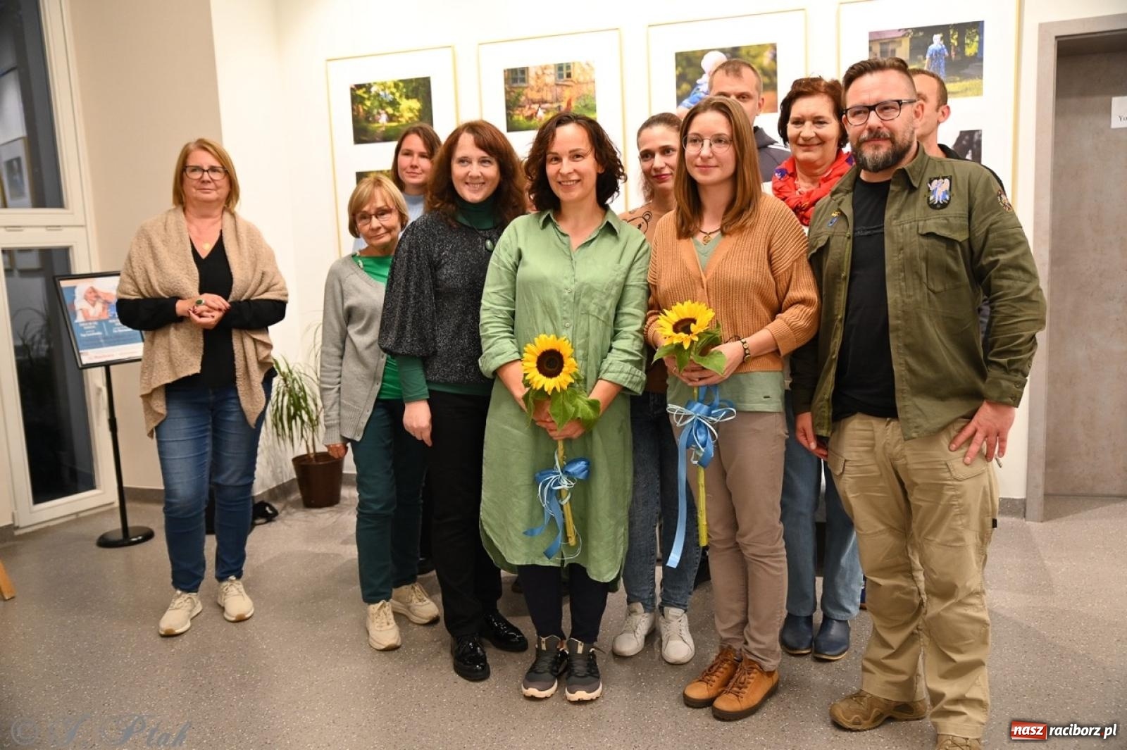 Zdjęcie w galerii na portalu naszraciborz.pl: Sztuka przeciw wojnie – Spotkanie z Tetianą Oleksiienką i Tają Levchenko w Bibliotece Raciborskiej wiadomości z regionu