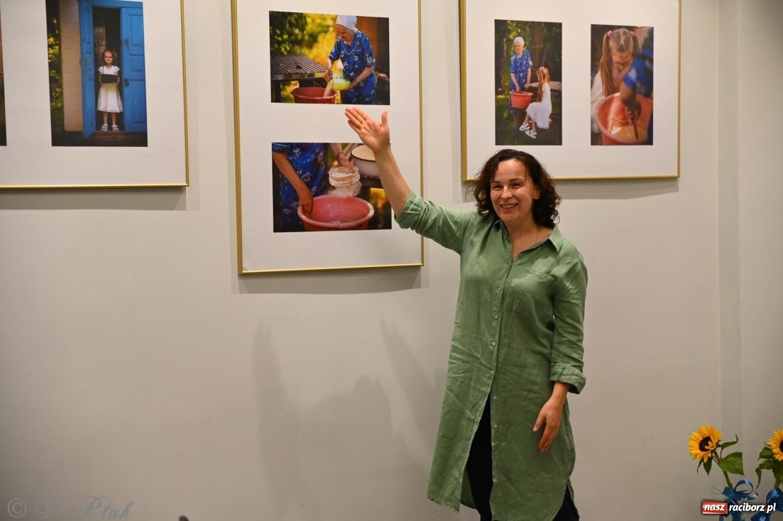 Zdjęcie w galerii na portalu naszraciborz.pl: Sztuka przeciw wojnie – Spotkanie z Tetianą Oleksiienką i Tają Levchenko w Bibliotece Raciborskiej wiadomości z regionu