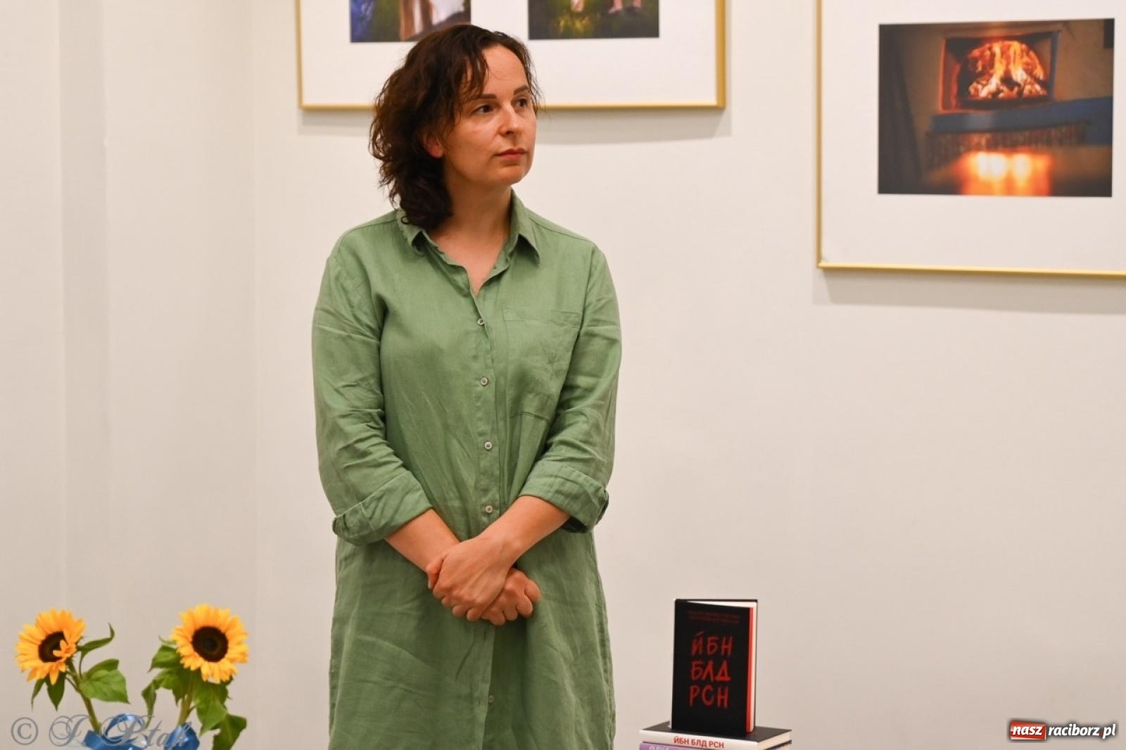 Zdjęcie w galerii na portalu naszraciborz.pl: Sztuka przeciw wojnie – Spotkanie z Tetianą Oleksiienką i Tają Levchenko w Bibliotece Raciborskiej wiadomości z regionu