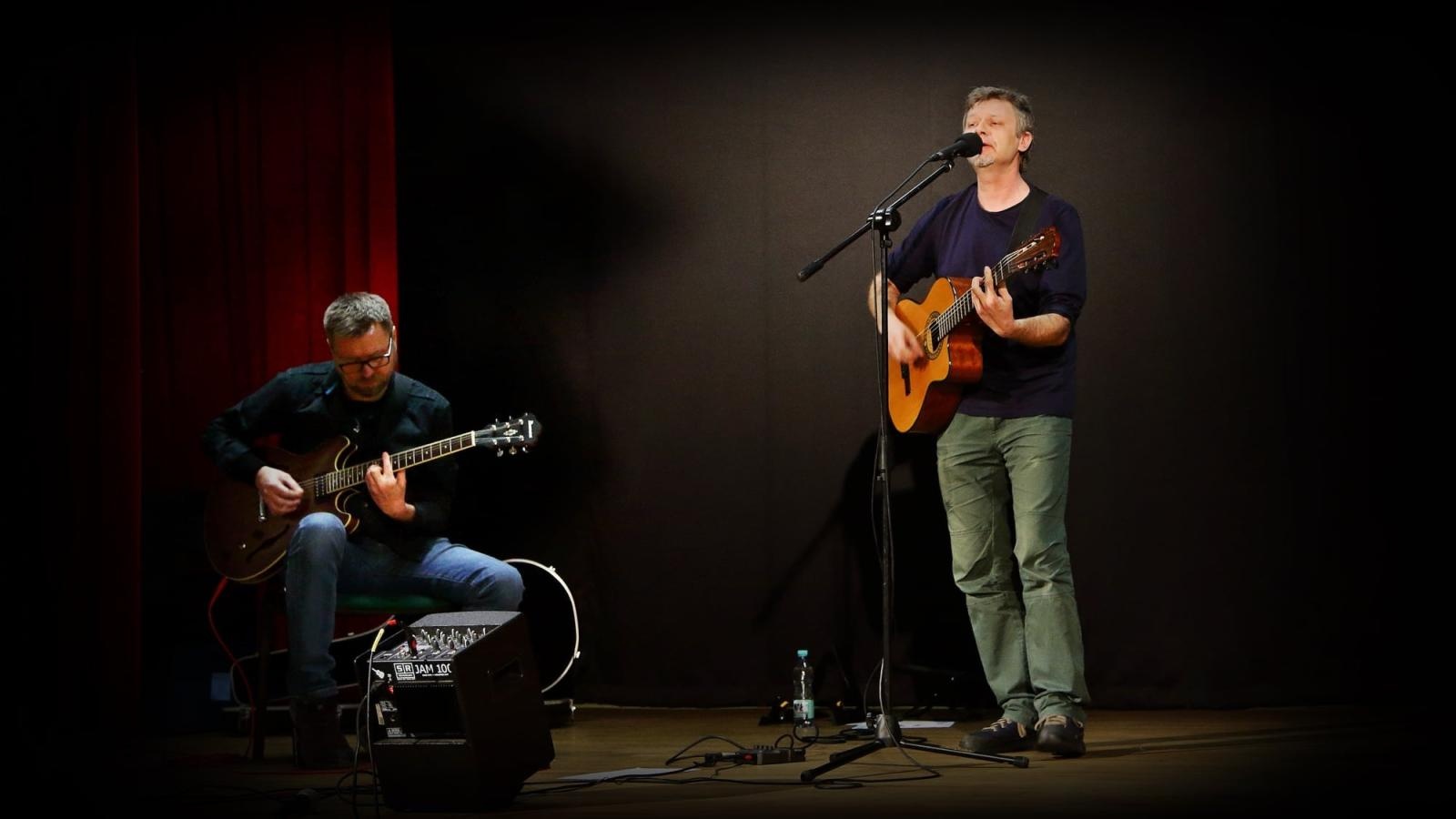 Zdjęcie w galerii na portalu naszraciborz.pl: Poetyckie spotkanie z mistrzem słowa i Perspektywą Okolicy na Zamku Piastowskim w Raciborzu i Tworkowie wiadomości z regionu