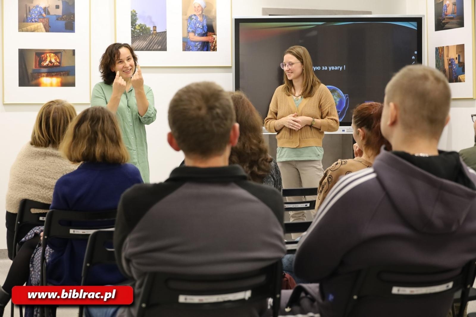 Zdjęcie w galerii na portalu naszraciborz.pl: Spotkanie z ukraińską pisarką Tetianą Oleksiienko wiadomości z regionu