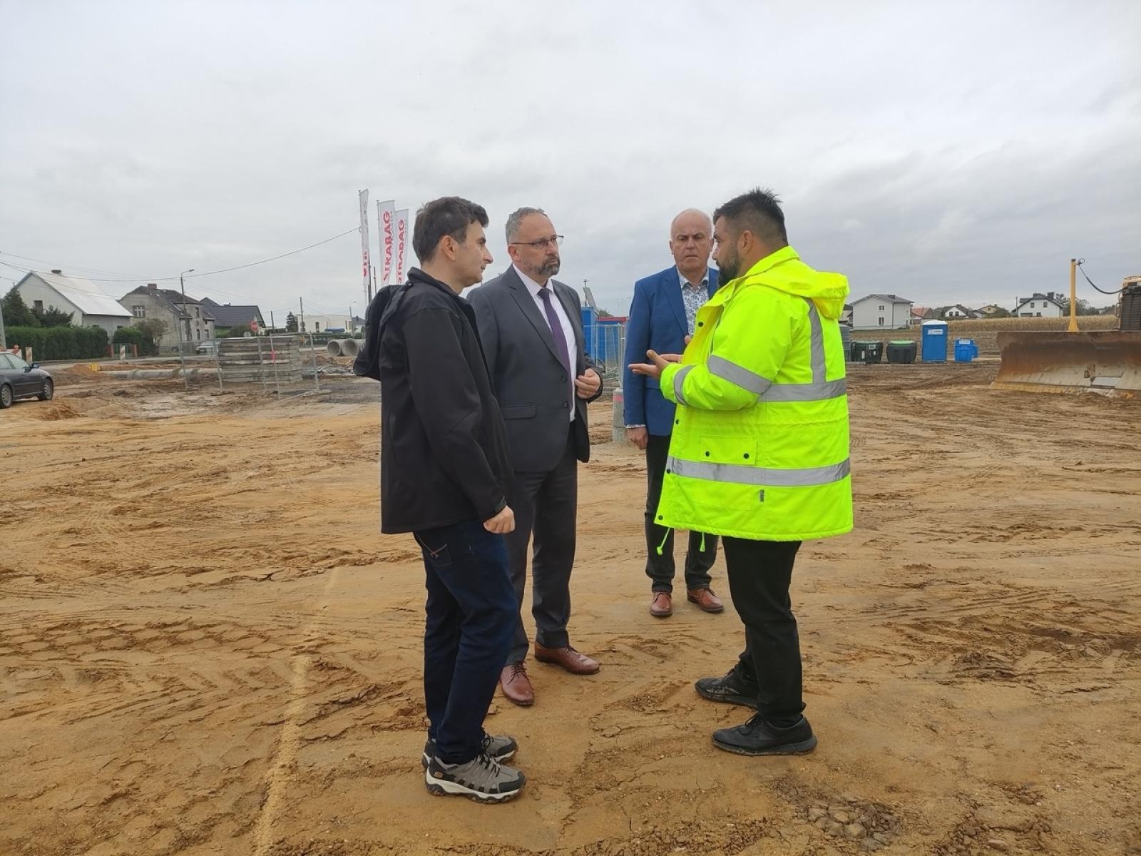 Zdjęcie w galerii na portalu naszraciborz.pl: Wojewoda Śląski z wizytą w gminie Nędza wiadomości z regionu