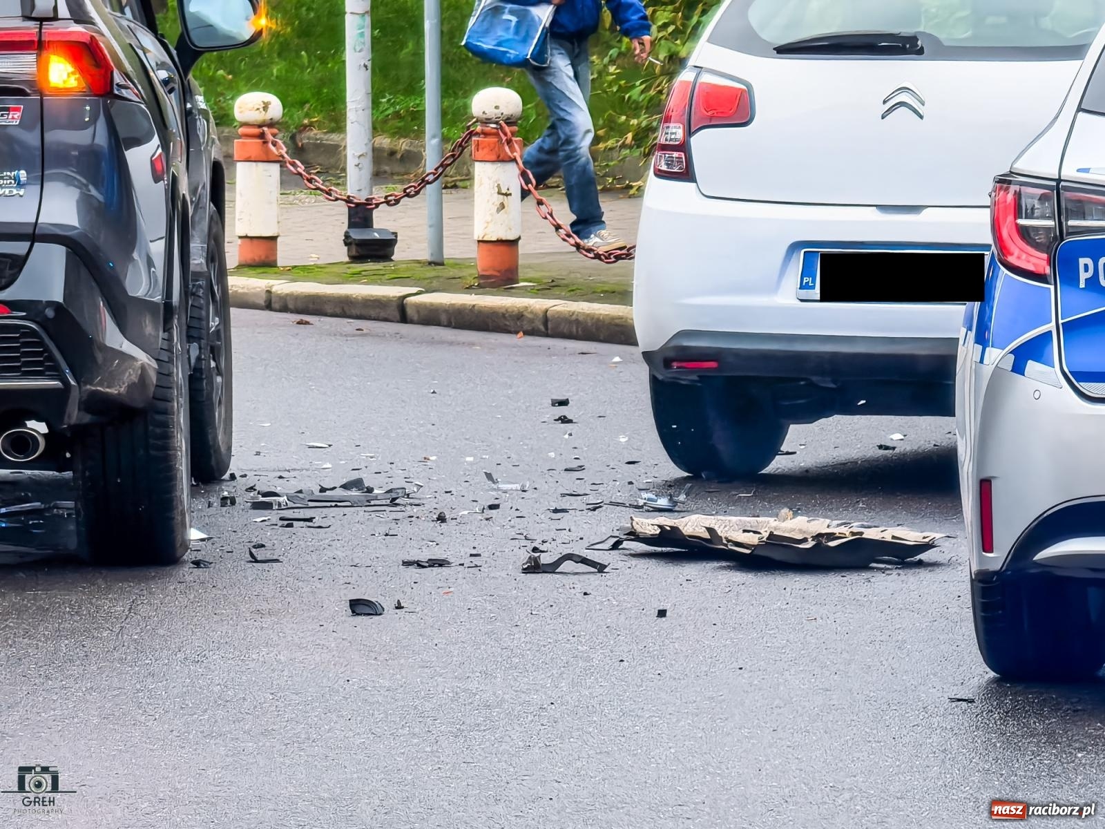 Zdjęcie w galerii na portalu naszraciborz.pl: Citroen i toyota zderzyły się na skrzyżowaniu przy sądzie [FOTO] wiadomości z regionu