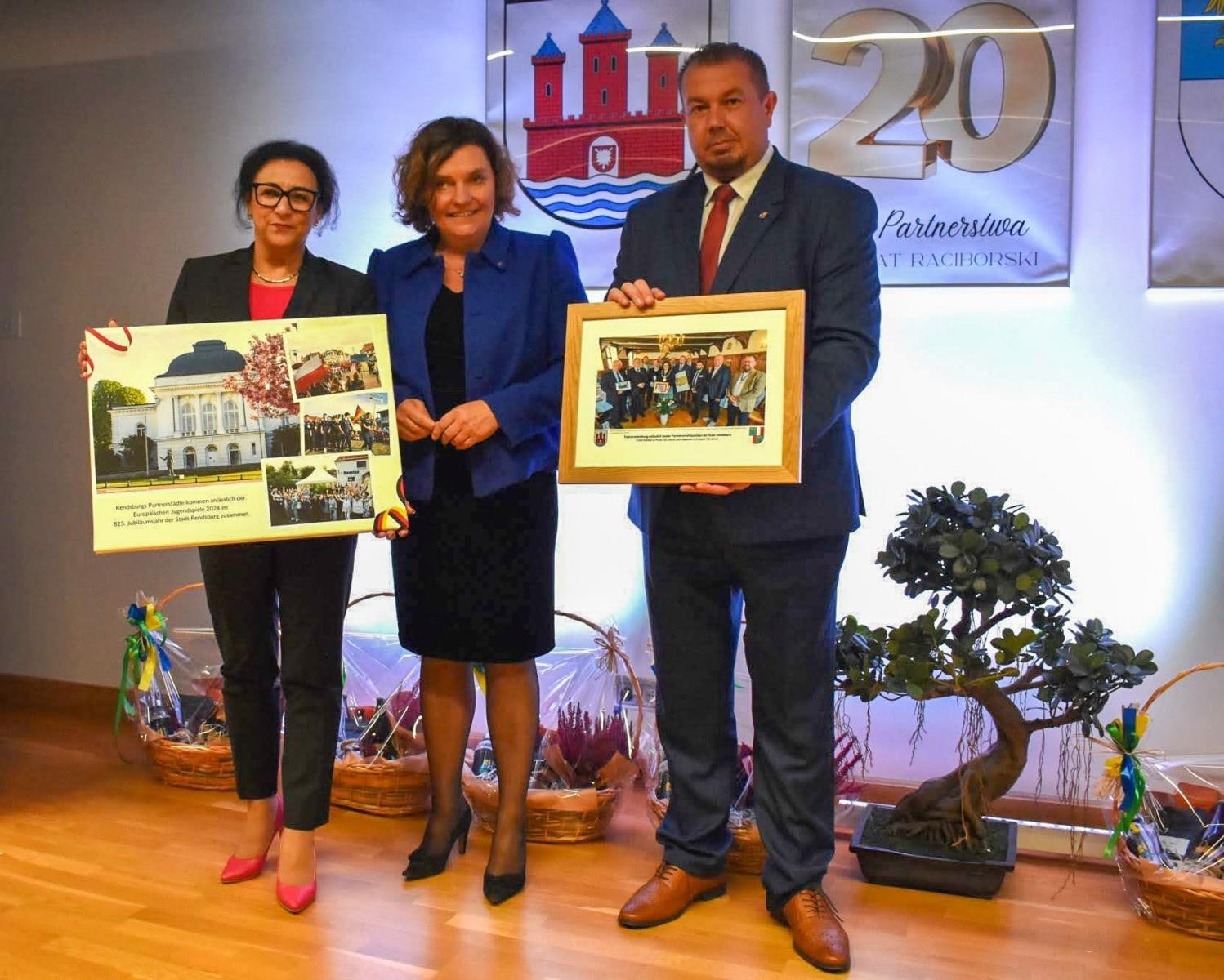 Zdjęcie w galerii na portalu naszraciborz.pl: Jubileusz 20-lecie partnerstwa Powiatu Raciborskiego z Miastem Rendsburg wiadomości z regionu