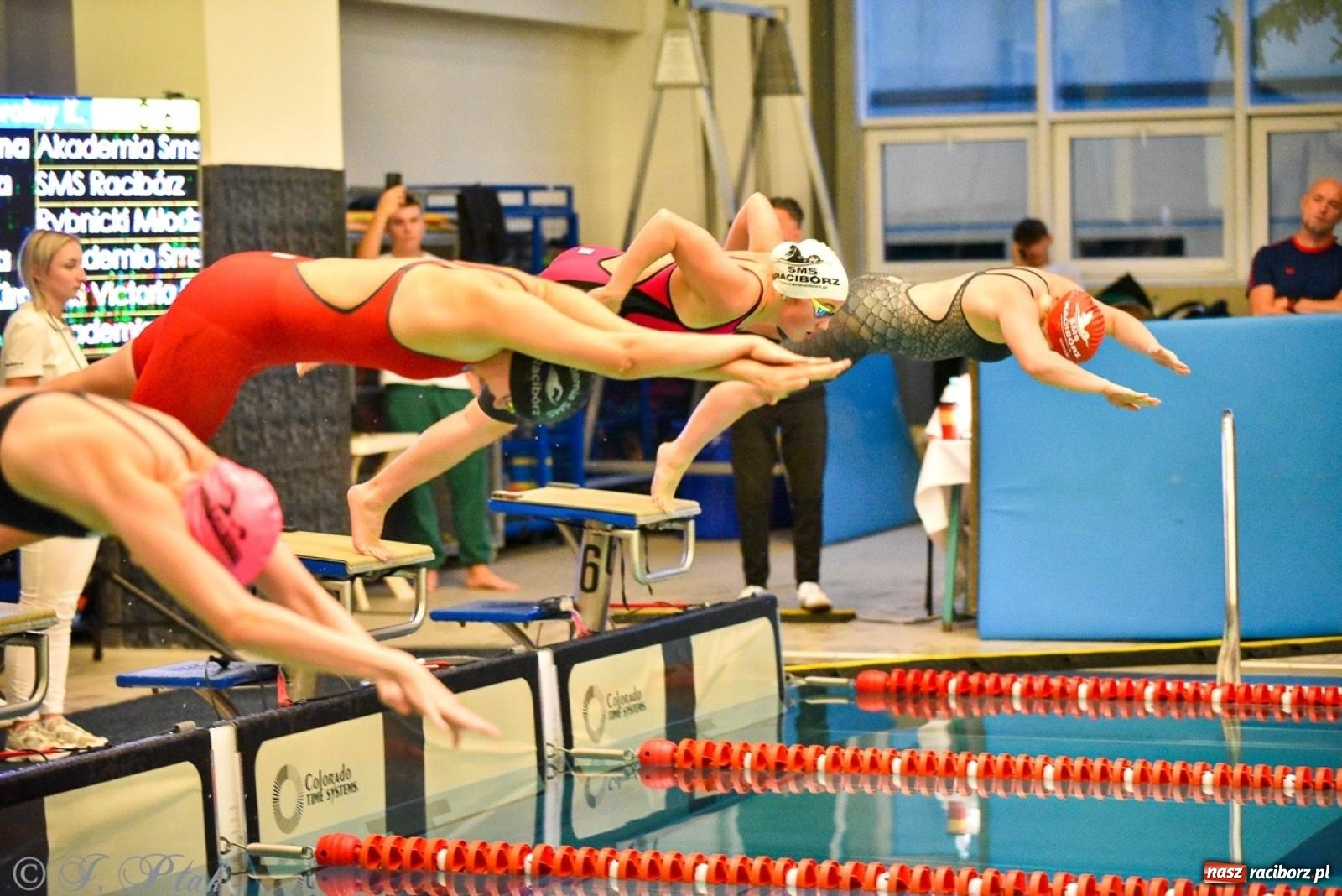 Zdjęcie w galerii na portalu naszraciborz.pl: Rywalizacja pływacka o Puchar Marszałka Województwa Śląskiego na krótkim basenie w Raciborzu wiadomości z regionu