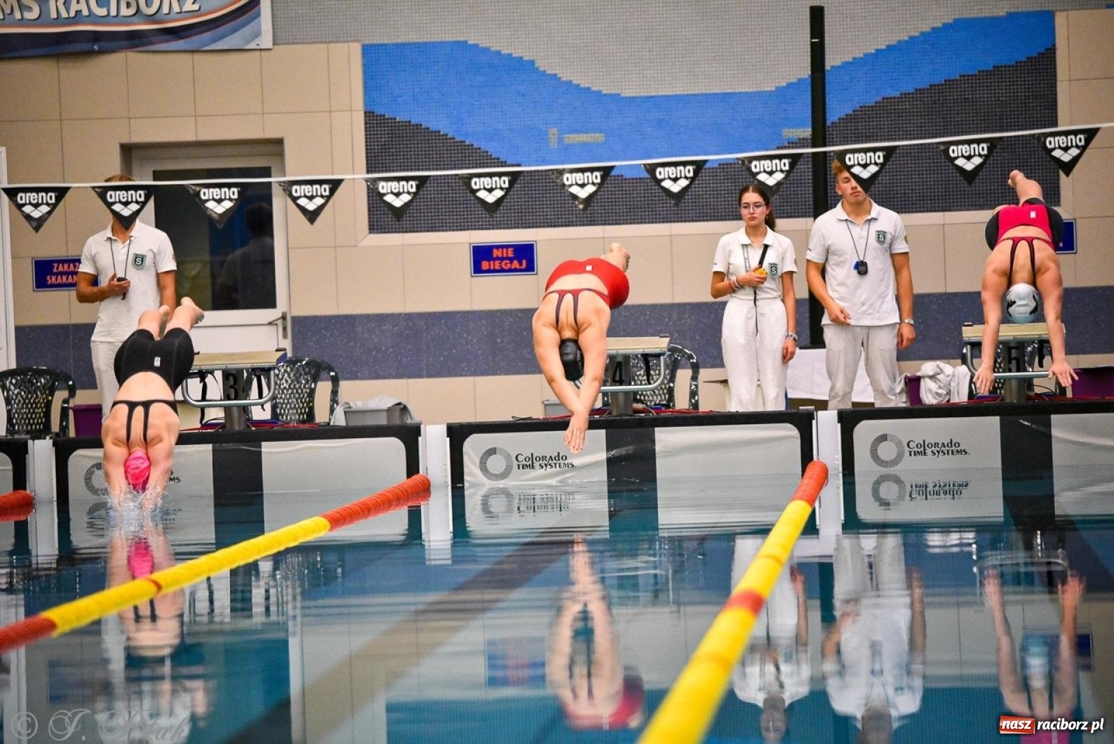 Zdjęcie w galerii na portalu naszraciborz.pl: Rywalizacja pływacka o Puchar Marszałka Województwa Śląskiego na krótkim basenie w Raciborzu wiadomości z regionu