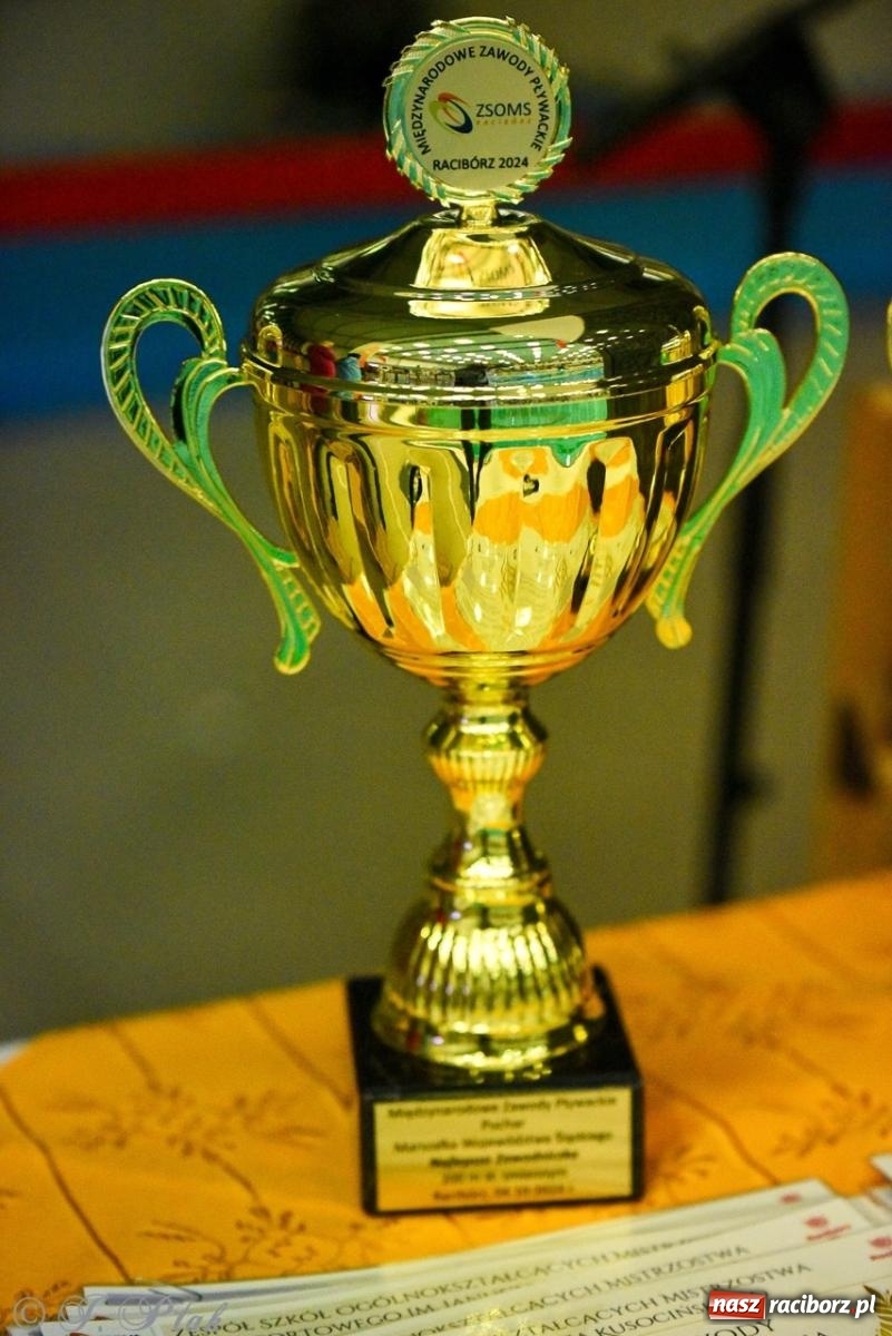 Zdjęcie w galerii na portalu naszraciborz.pl: Rywalizacja pływacka o Puchar Marszałka Województwa Śląskiego na krótkim basenie w Raciborzu wiadomości z regionu