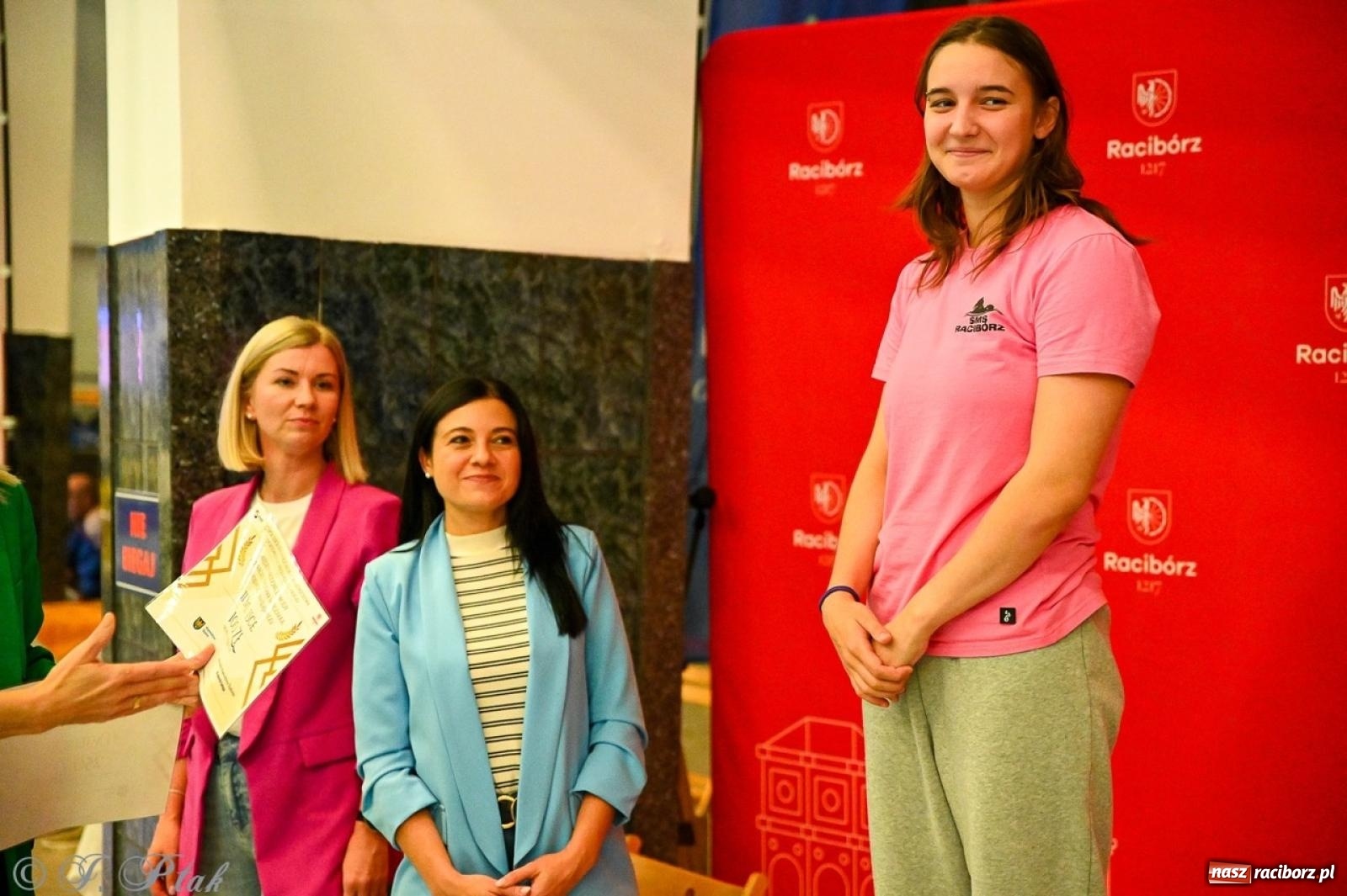 Zdjęcie w galerii na portalu naszraciborz.pl: Rywalizacja pływacka o Puchar Marszałka Województwa Śląskiego na krótkim basenie w Raciborzu wiadomości z regionu