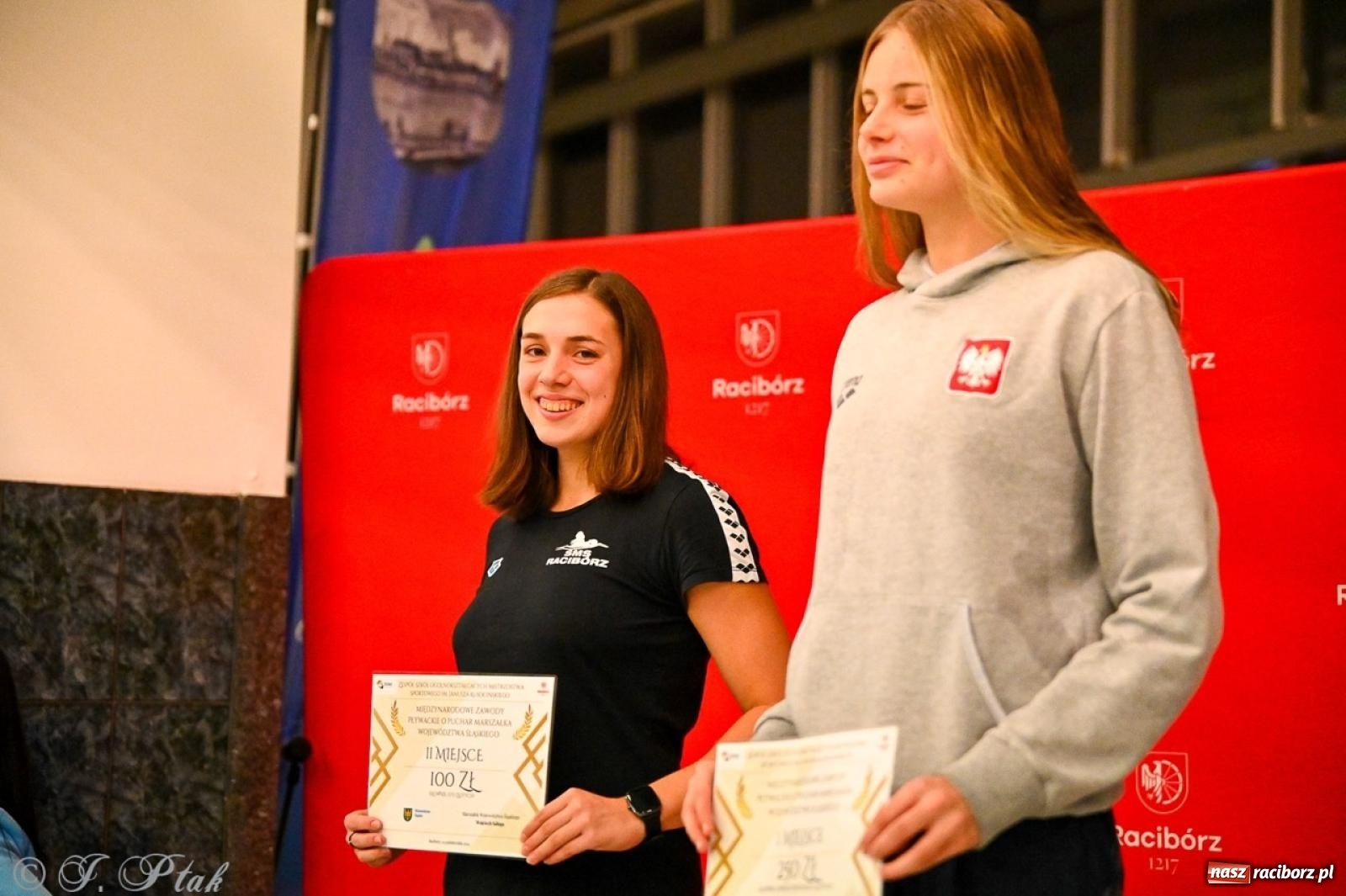 Zdjęcie w galerii na portalu naszraciborz.pl: Rywalizacja pływacka o Puchar Marszałka Województwa Śląskiego na krótkim basenie w Raciborzu wiadomości z regionu