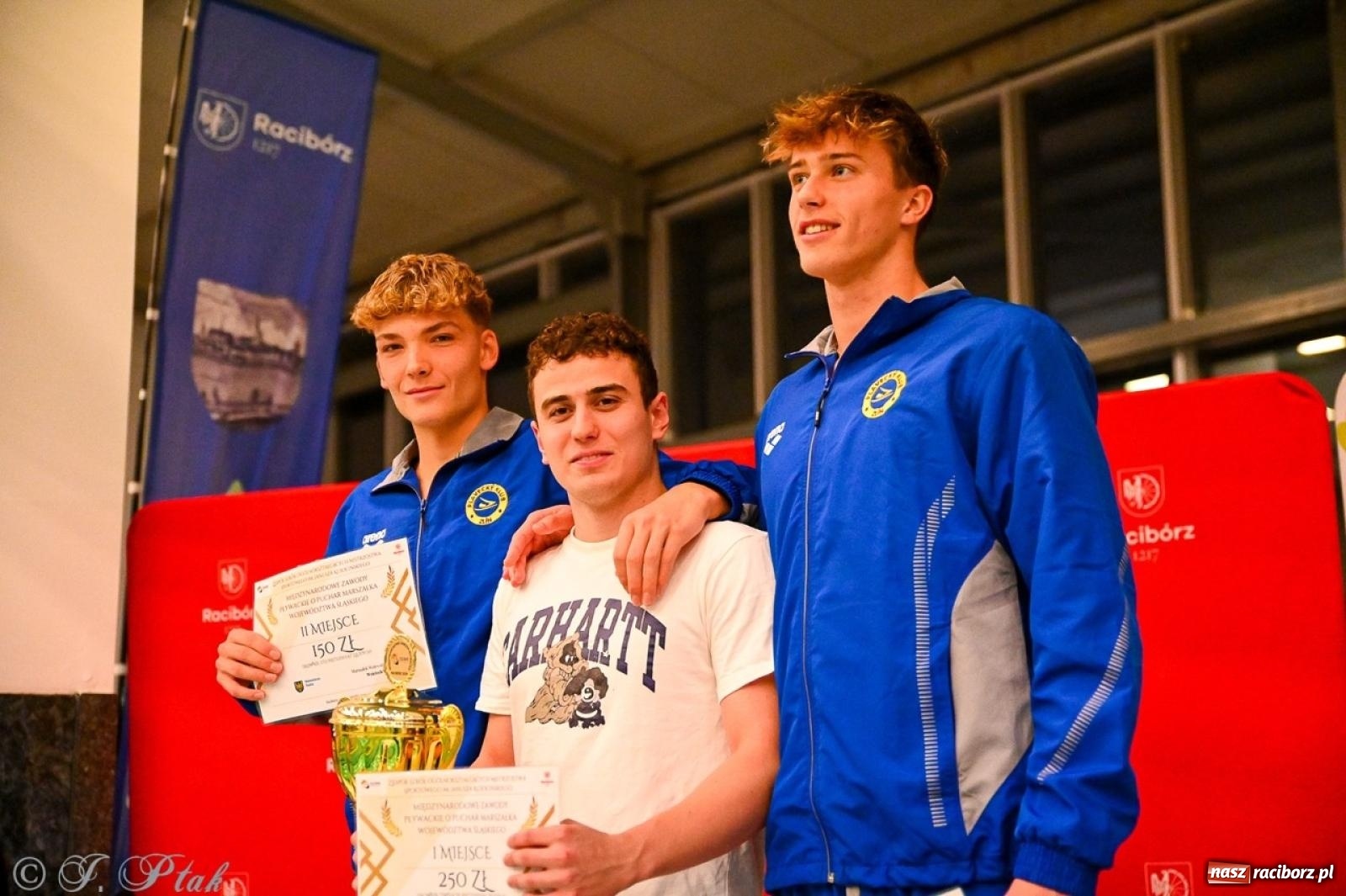 Zdjęcie w galerii na portalu naszraciborz.pl: Rywalizacja pływacka o Puchar Marszałka Województwa Śląskiego na krótkim basenie w Raciborzu wiadomości z regionu