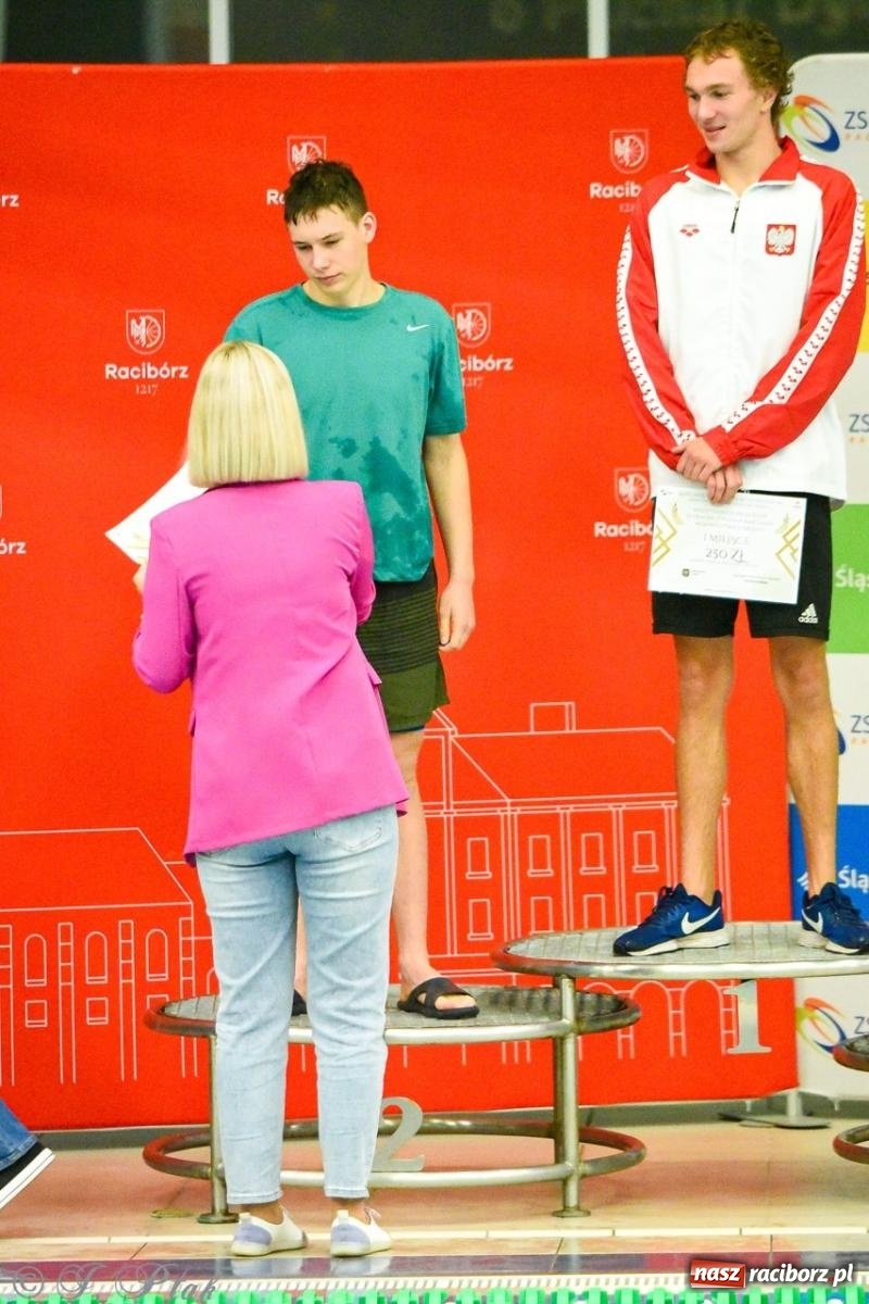 Zdjęcie w galerii na portalu naszraciborz.pl: Rywalizacja pływacka o Puchar Marszałka Województwa Śląskiego na krótkim basenie w Raciborzu wiadomości z regionu