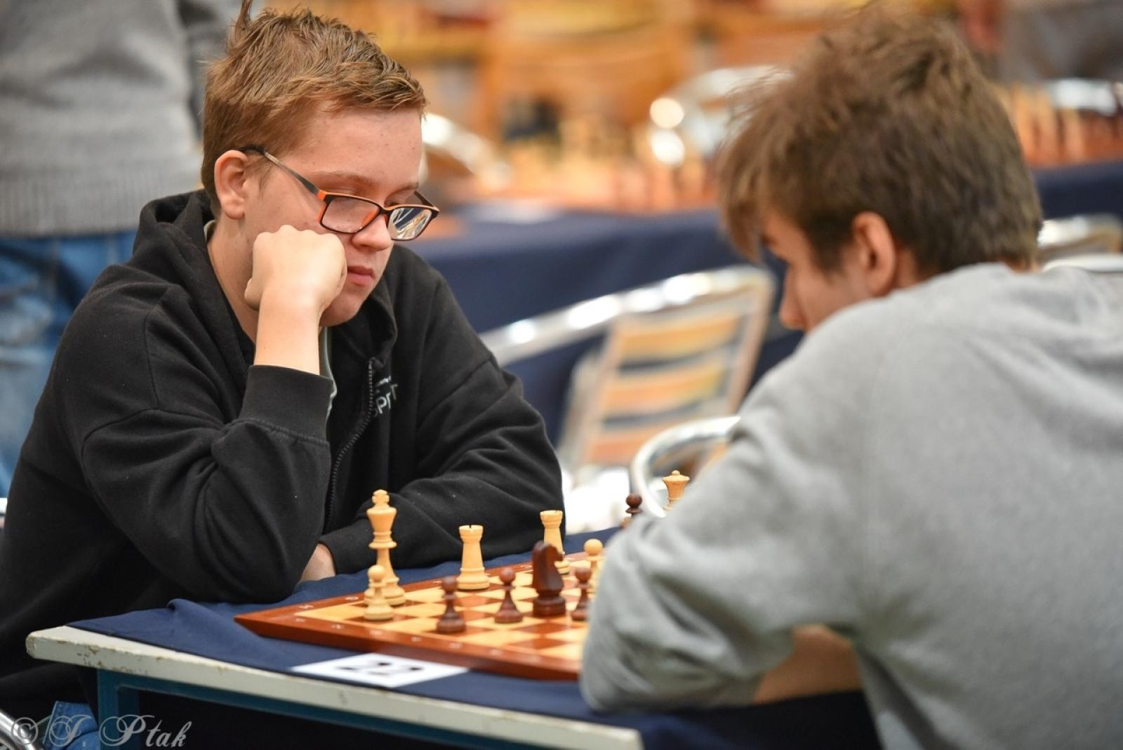 Zdjęcie w galerii na portalu naszraciborz.pl: V Międzynarodowy Memoriał Szachowy Alfreda Chrobaka – Zacięta rywalizacja w Raciborzu wiadomości z regionu