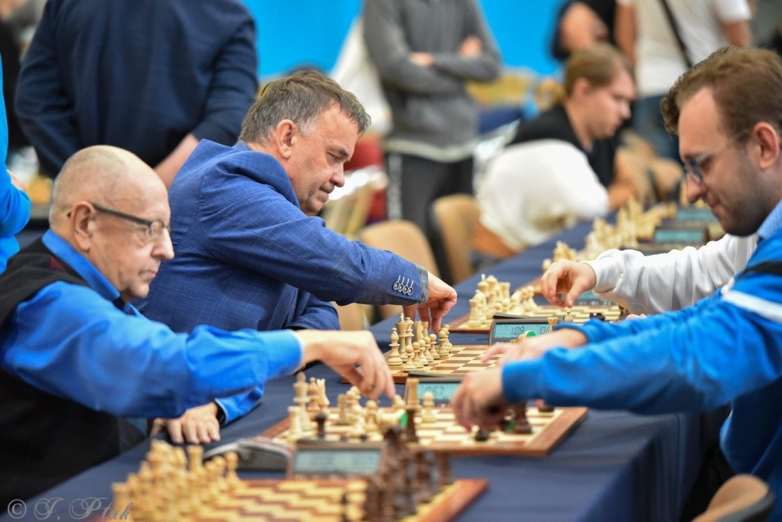 Zdjęcie w galerii na portalu naszraciborz.pl: V Międzynarodowy Memoriał Szachowy Alfreda Chrobaka – Zacięta rywalizacja w Raciborzu wiadomości z regionu