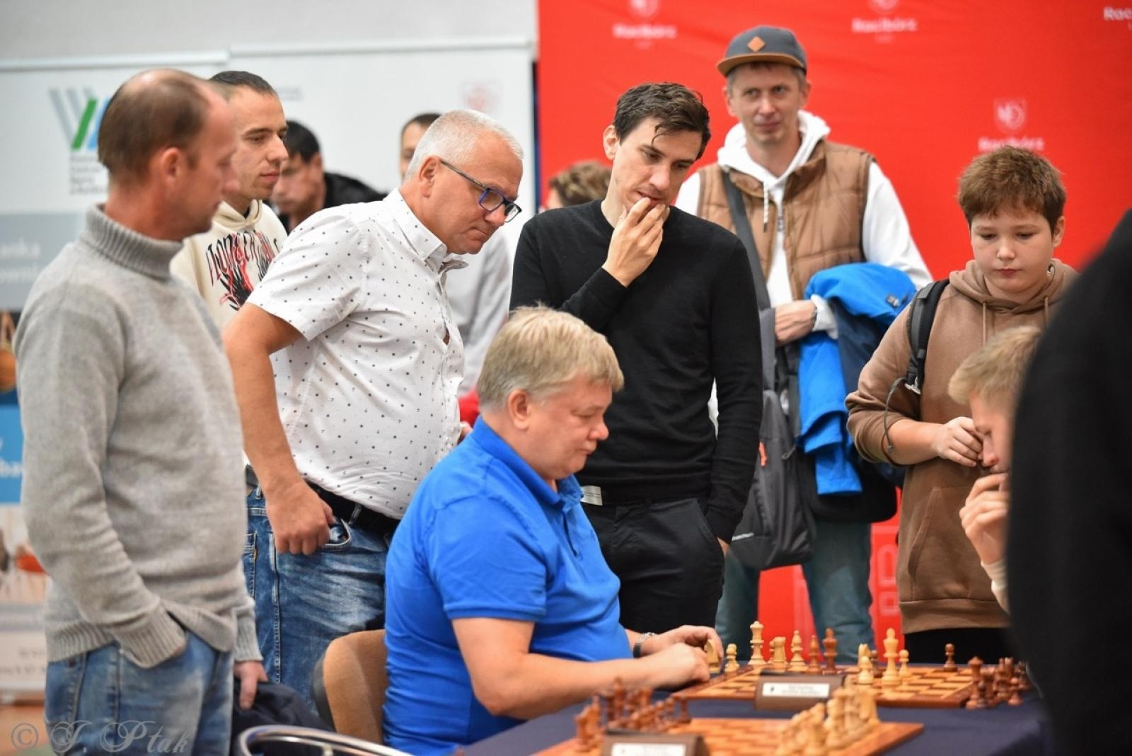 Zdjęcie w galerii na portalu naszraciborz.pl: V Międzynarodowy Memoriał Szachowy Alfreda Chrobaka – Zacięta rywalizacja w Raciborzu wiadomości z regionu