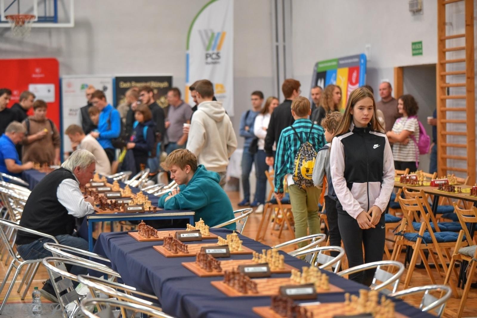 Zdjęcie w galerii na portalu naszraciborz.pl: V Międzynarodowy Memoriał Szachowy Alfreda Chrobaka – Zacięta rywalizacja w Raciborzu wiadomości z regionu