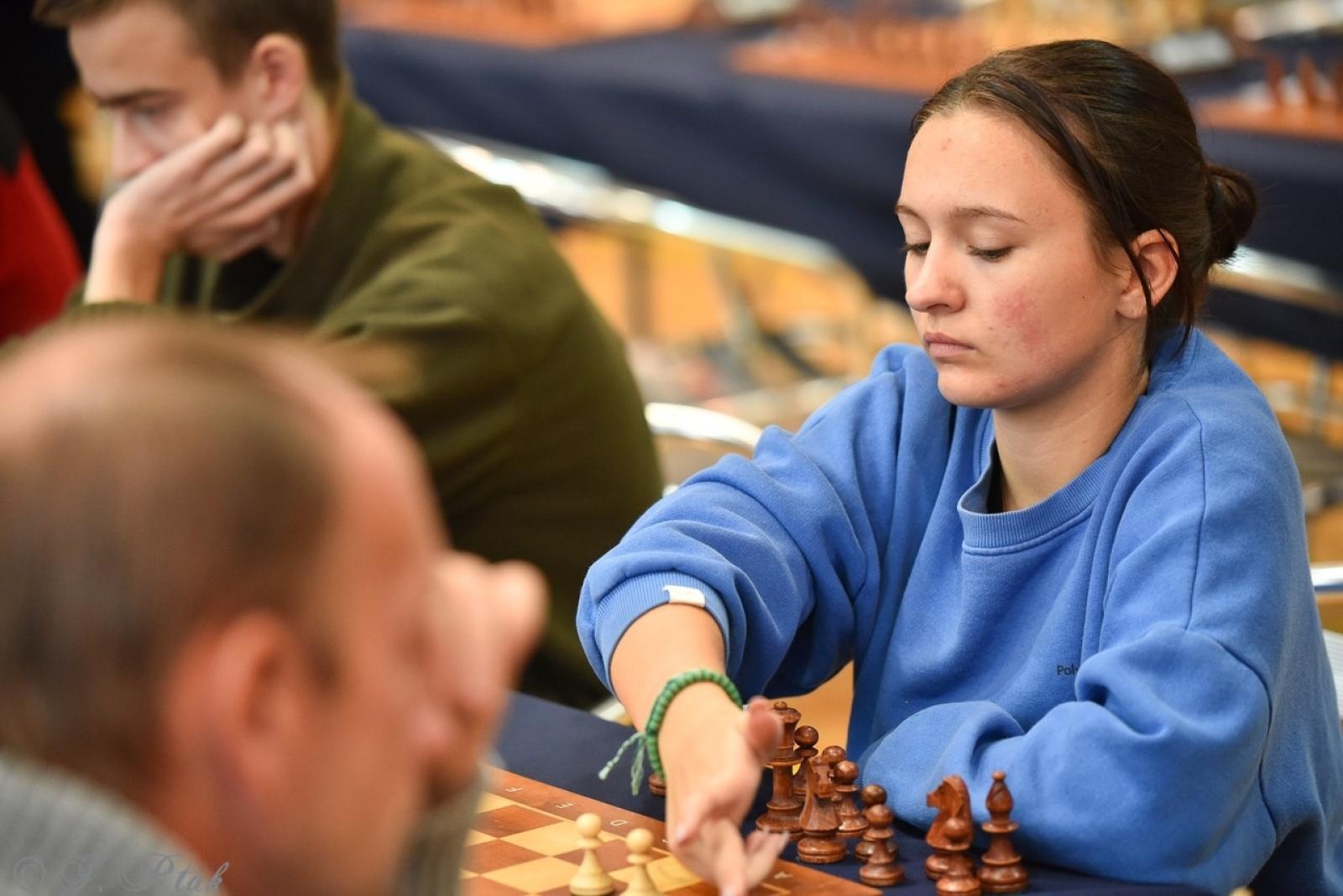 Zdjęcie w galerii na portalu naszraciborz.pl: V Międzynarodowy Memoriał Szachowy Alfreda Chrobaka – Zacięta rywalizacja w Raciborzu wiadomości z regionu