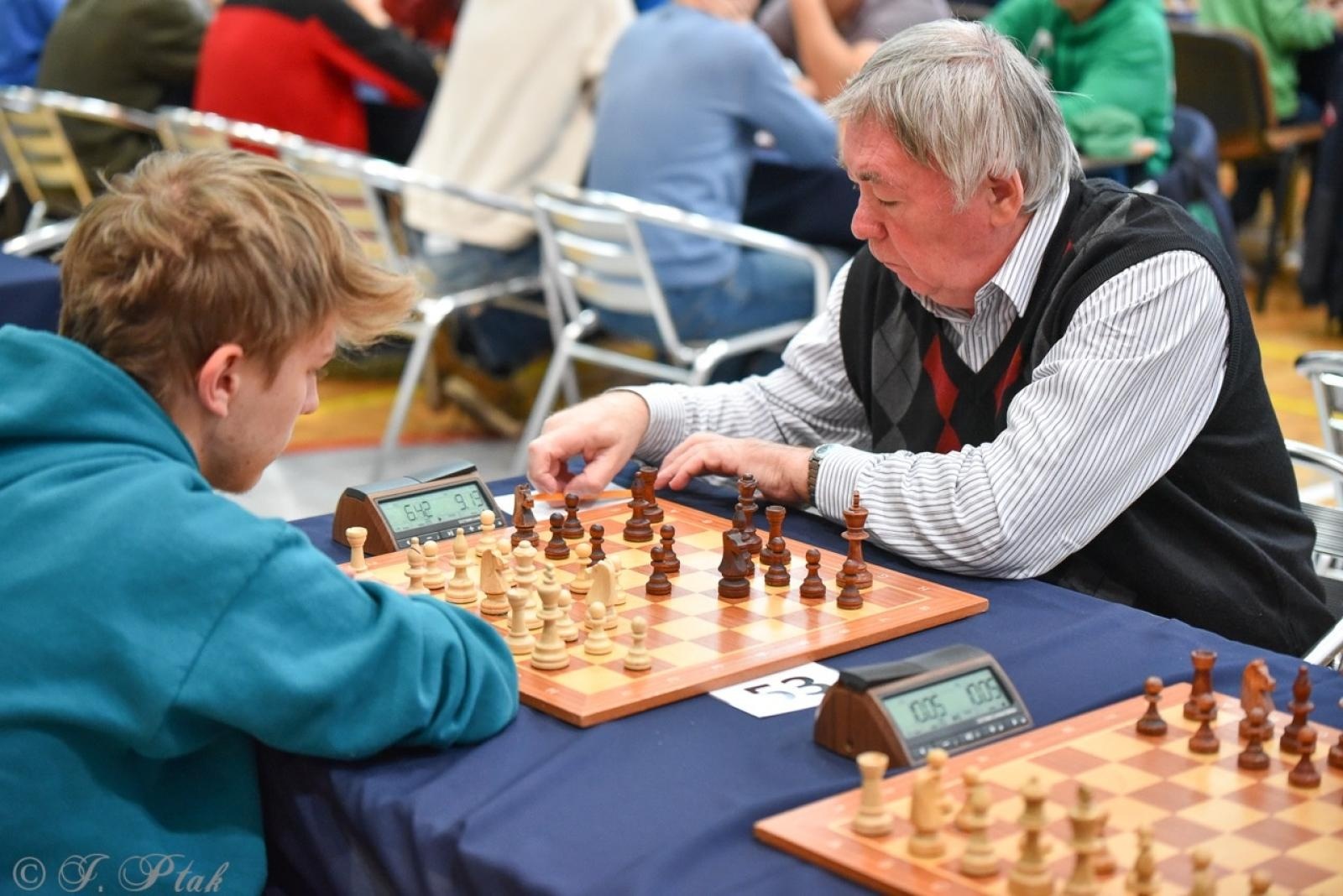 Zdjęcie w galerii na portalu naszraciborz.pl: V Międzynarodowy Memoriał Szachowy Alfreda Chrobaka – Zacięta rywalizacja w Raciborzu wiadomości z regionu