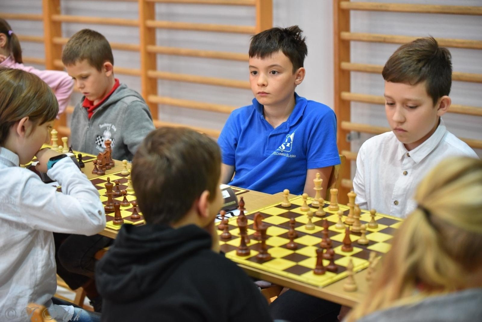 Zdjęcie w galerii na portalu naszraciborz.pl: V Międzynarodowy Memoriał Szachowy Alfreda Chrobaka – Zacięta rywalizacja w Raciborzu wiadomości z regionu