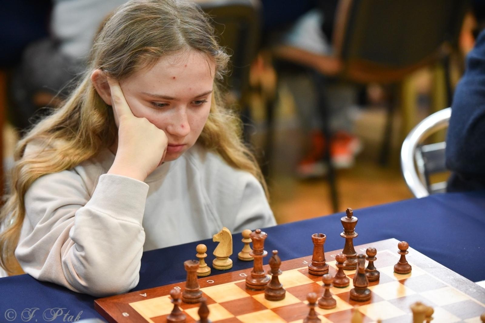 Zdjęcie w galerii na portalu naszraciborz.pl: V Międzynarodowy Memoriał Szachowy Alfreda Chrobaka – Zacięta rywalizacja w Raciborzu wiadomości z regionu