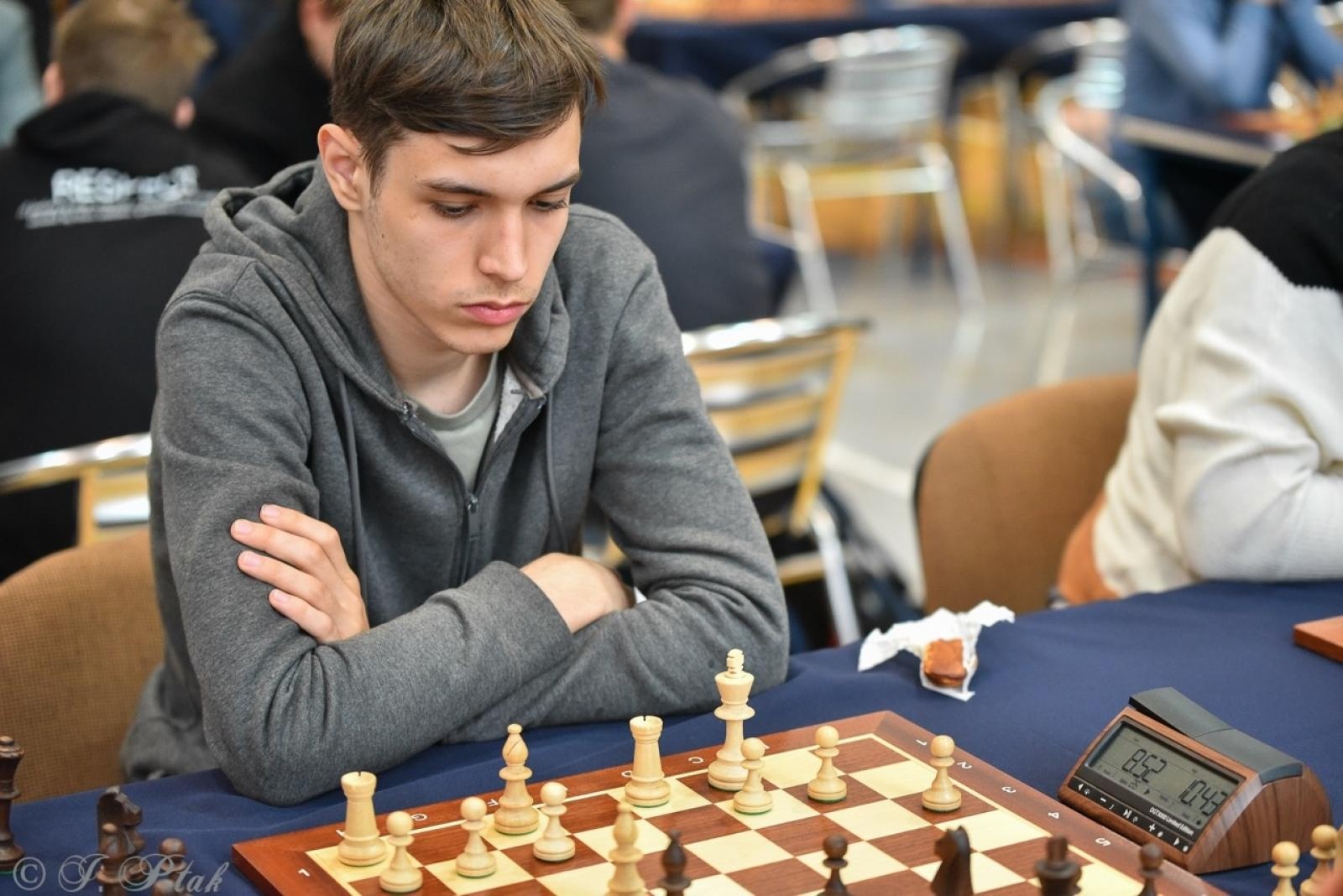 Zdjęcie w galerii na portalu naszraciborz.pl: V Międzynarodowy Memoriał Szachowy Alfreda Chrobaka – Zacięta rywalizacja w Raciborzu wiadomości z regionu