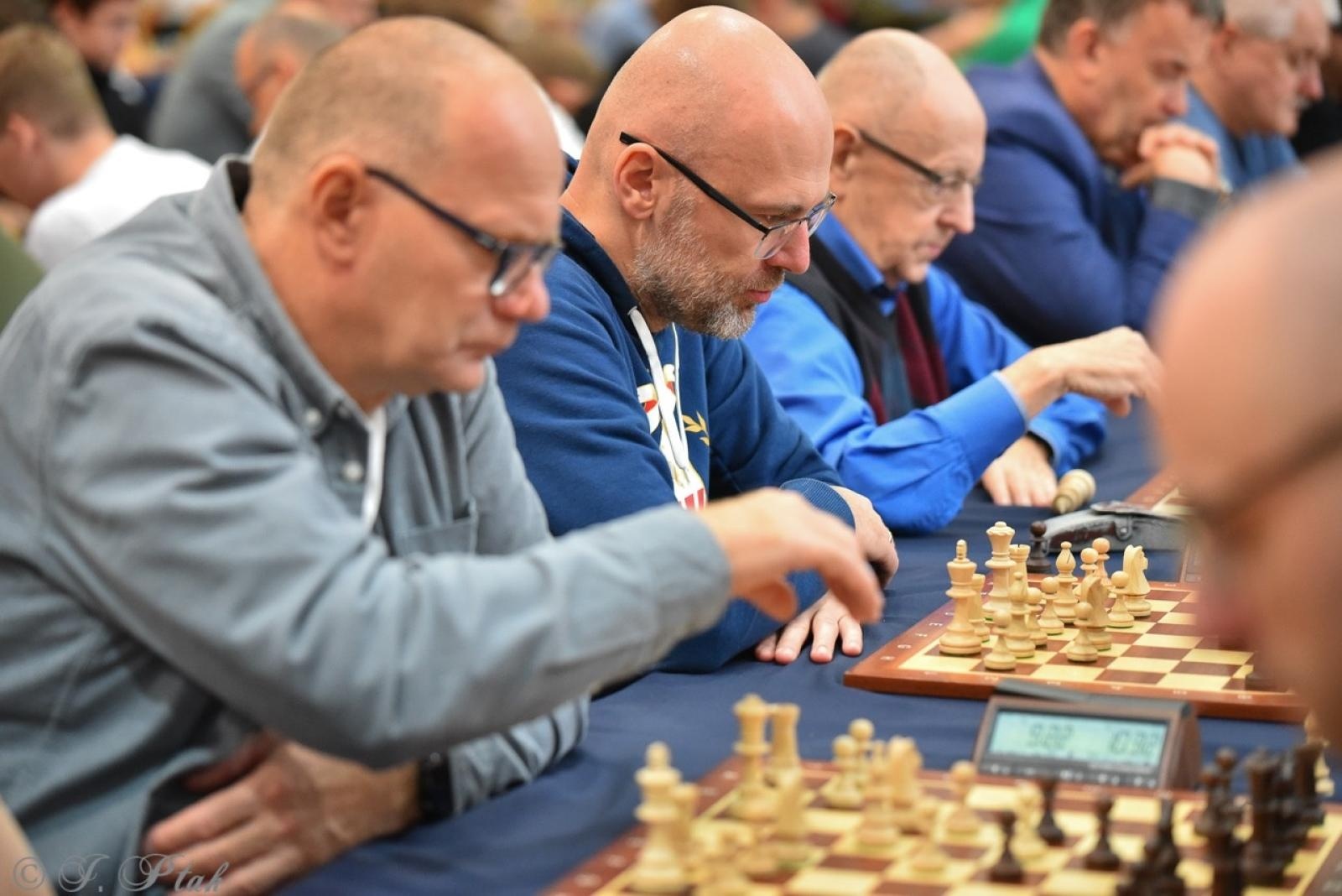 Zdjęcie w galerii na portalu naszraciborz.pl: V Międzynarodowy Memoriał Szachowy Alfreda Chrobaka – Zacięta rywalizacja w Raciborzu wiadomości z regionu