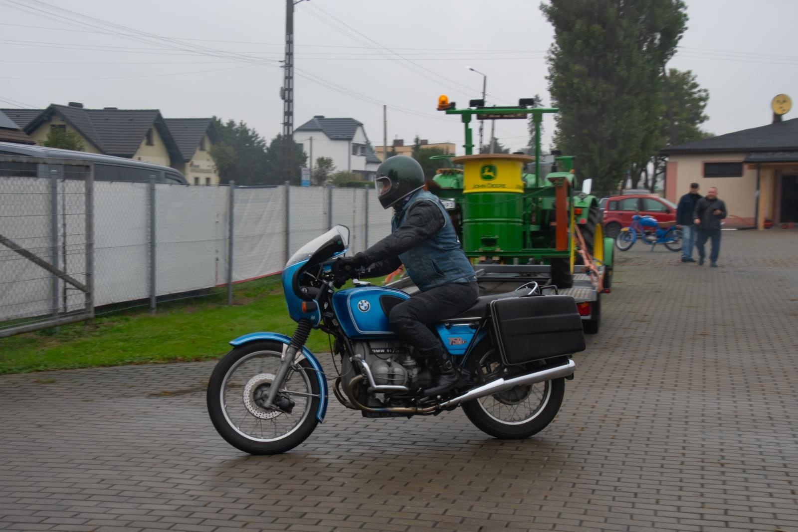 Zdjęcie w galerii na portalu naszraciborz.pl: Jesienny zlot samochodów zabytkowych w Zabełkowie wiadomości z regionu