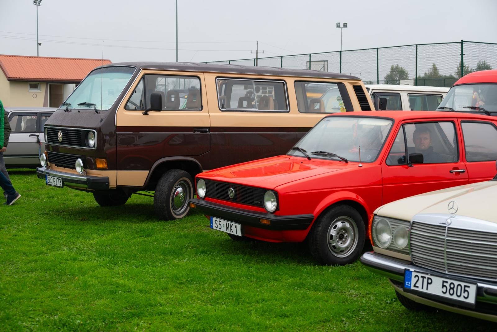 Zdjęcie w galerii na portalu naszraciborz.pl: Jesienny zlot samochodów zabytkowych w Zabełkowie wiadomości z regionu