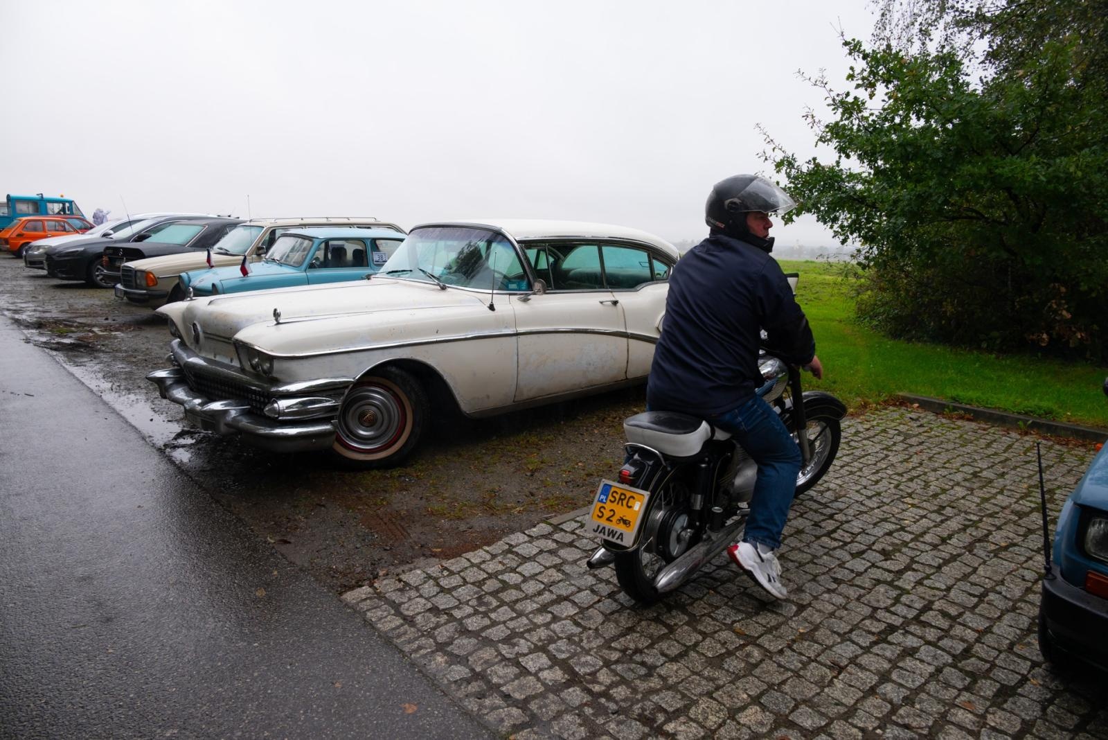 Zdjęcie w galerii na portalu naszraciborz.pl: Jesienny zlot samochodów zabytkowych w Zabełkowie wiadomości z regionu