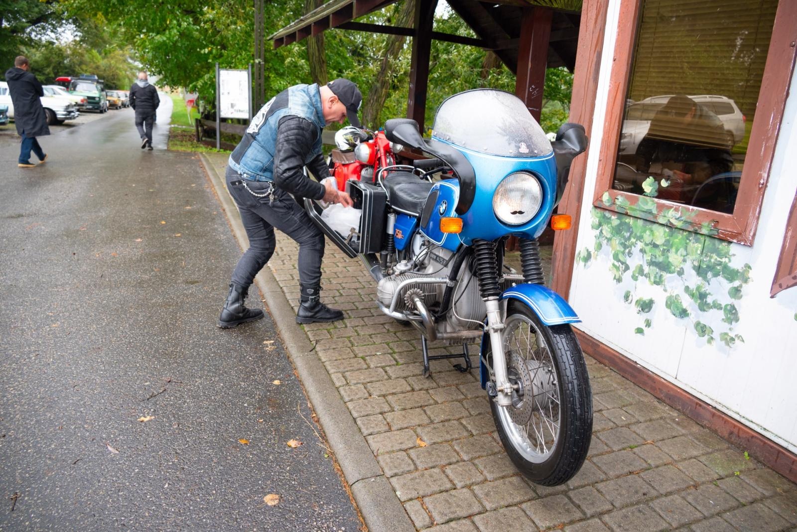 Zdjęcie w galerii na portalu naszraciborz.pl: Jesienny zlot samochodów zabytkowych w Zabełkowie wiadomości z regionu