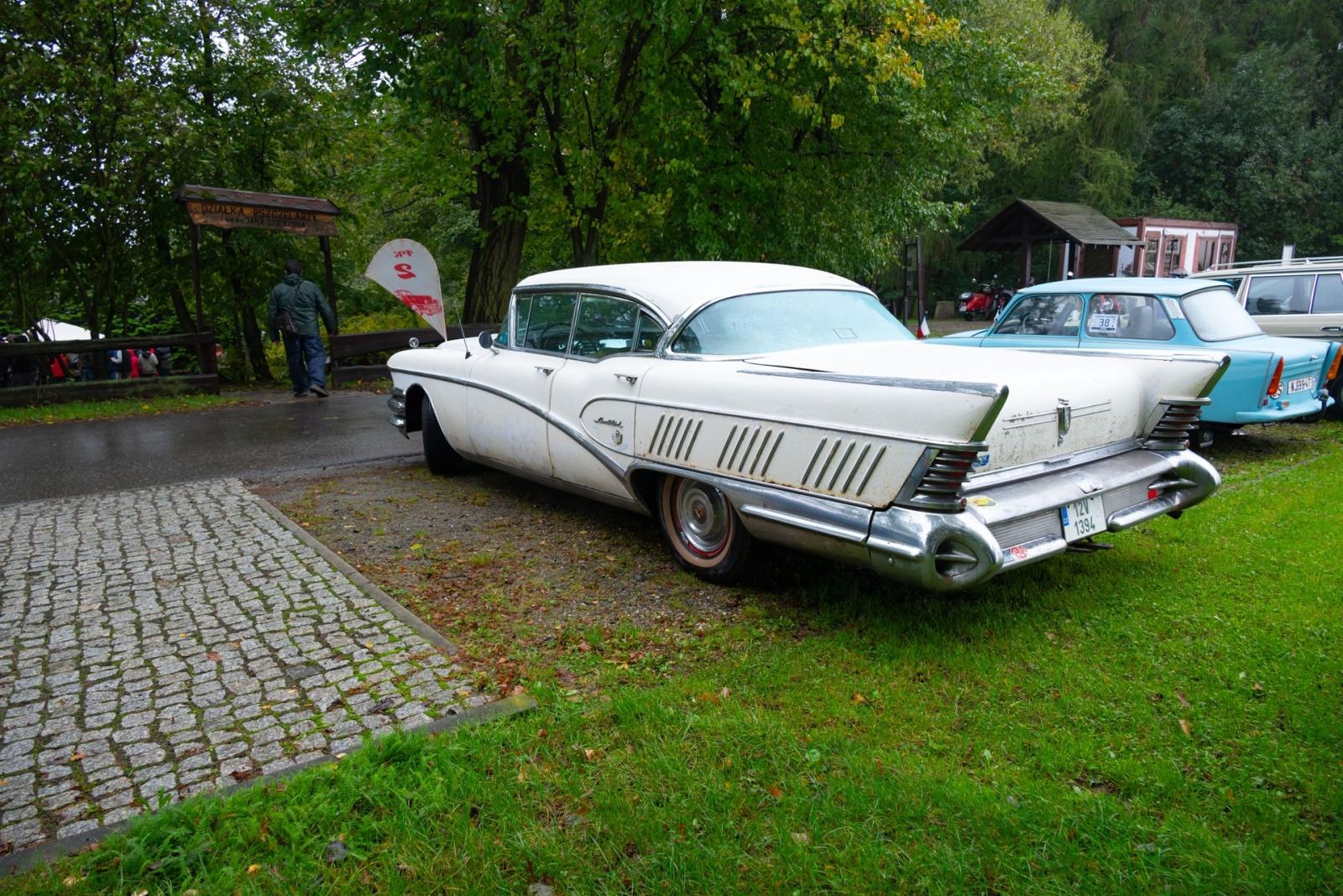 Zdjęcie w galerii na portalu naszraciborz.pl: Jesienny zlot samochodów zabytkowych w Zabełkowie wiadomości z regionu