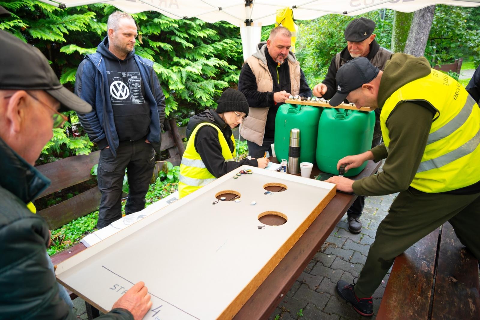 Zdjęcie w galerii na portalu naszraciborz.pl: Jesienny zlot samochodów zabytkowych w Zabełkowie wiadomości z regionu