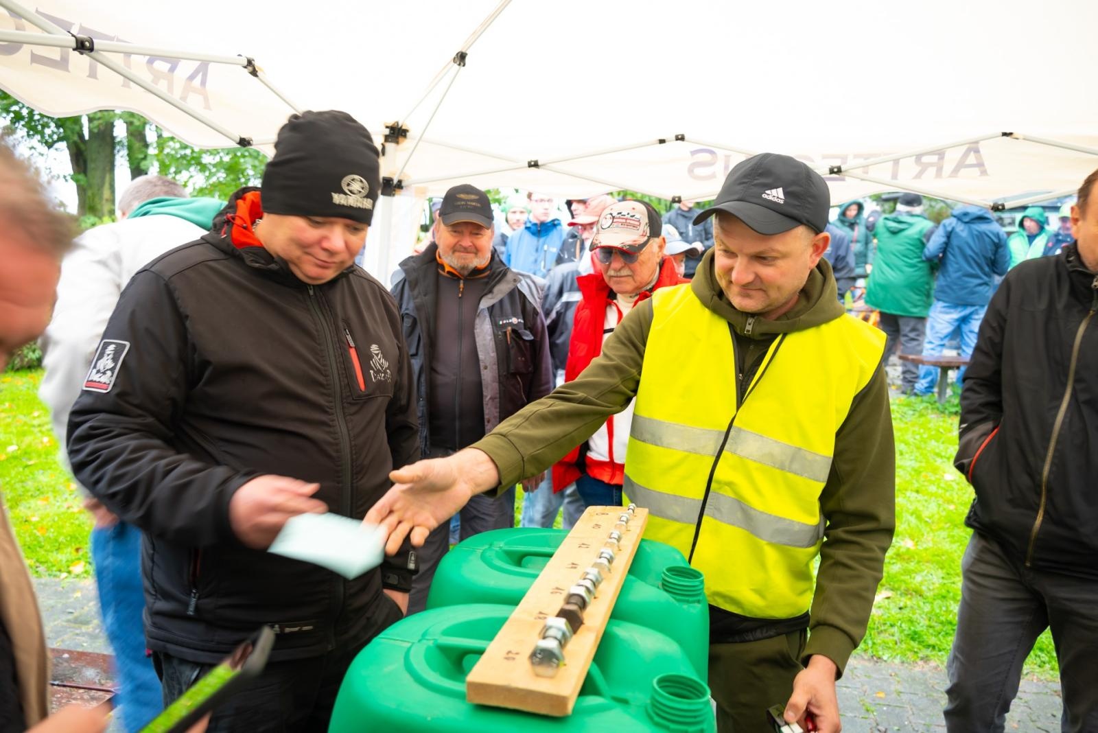 Zdjęcie w galerii na portalu naszraciborz.pl: Jesienny zlot samochodów zabytkowych w Zabełkowie wiadomości z regionu