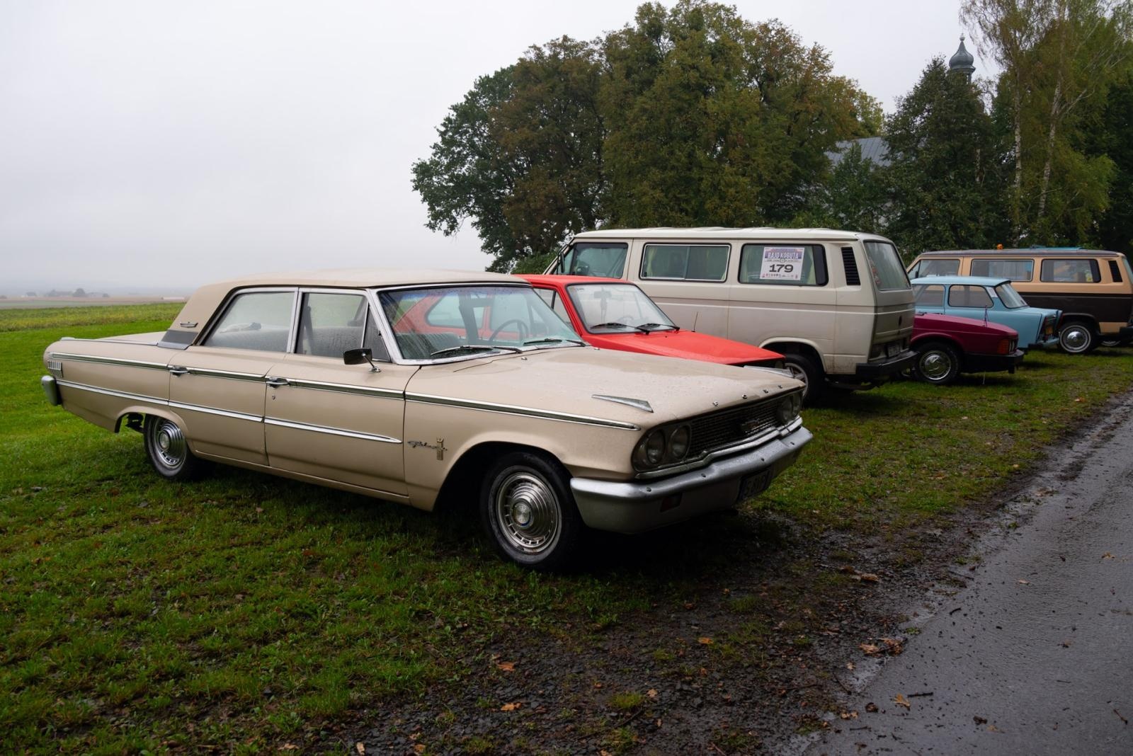 Zdjęcie w galerii na portalu naszraciborz.pl: Jesienny zlot samochodów zabytkowych w Zabełkowie wiadomości z regionu