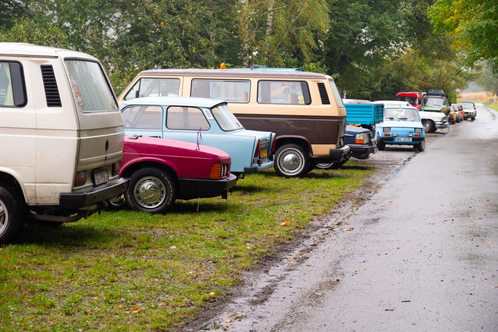 Zdjęcie w galerii na portalu naszraciborz.pl: Jesienny zlot samochodów zabytkowych w Zabełkowie wiadomości z regionu