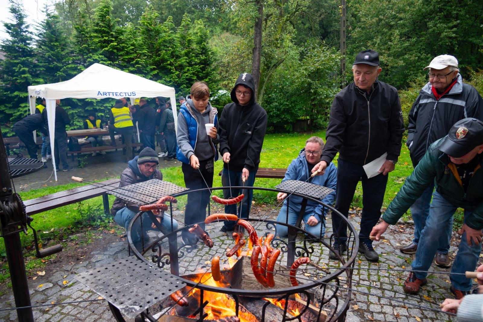 Zdjęcie w galerii na portalu naszraciborz.pl: Jesienny zlot samochodów zabytkowych w Zabełkowie wiadomości z regionu