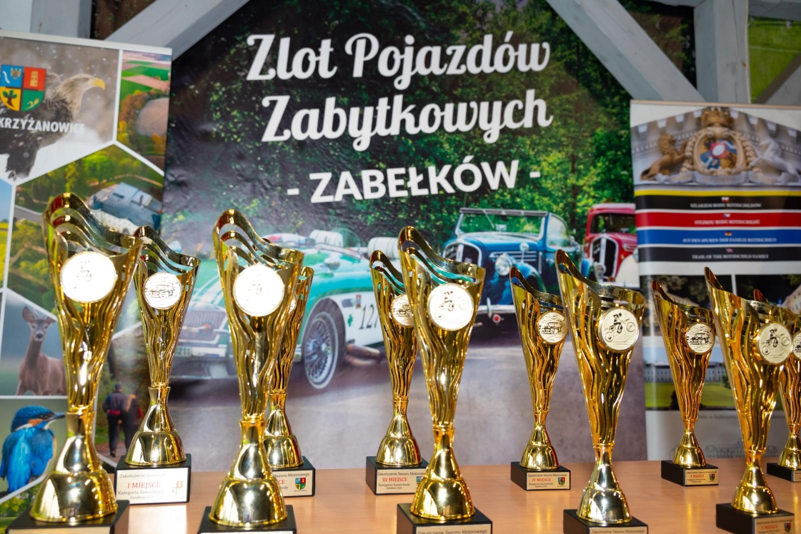 Zdjęcie w galerii na portalu naszraciborz.pl: Jesienny zlot samochodów zabytkowych w Zabełkowie wiadomości z regionu